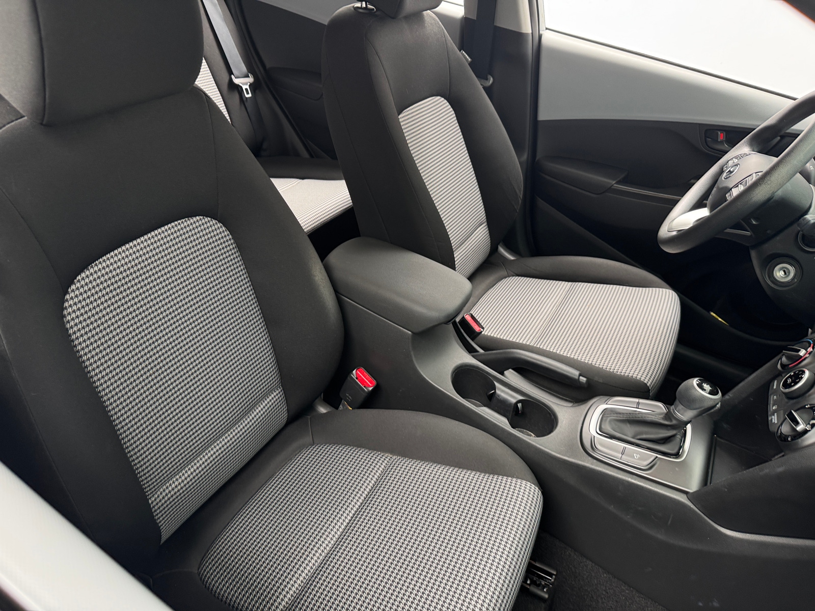 Thumbnail: 2021 Hyundai Kona - 2