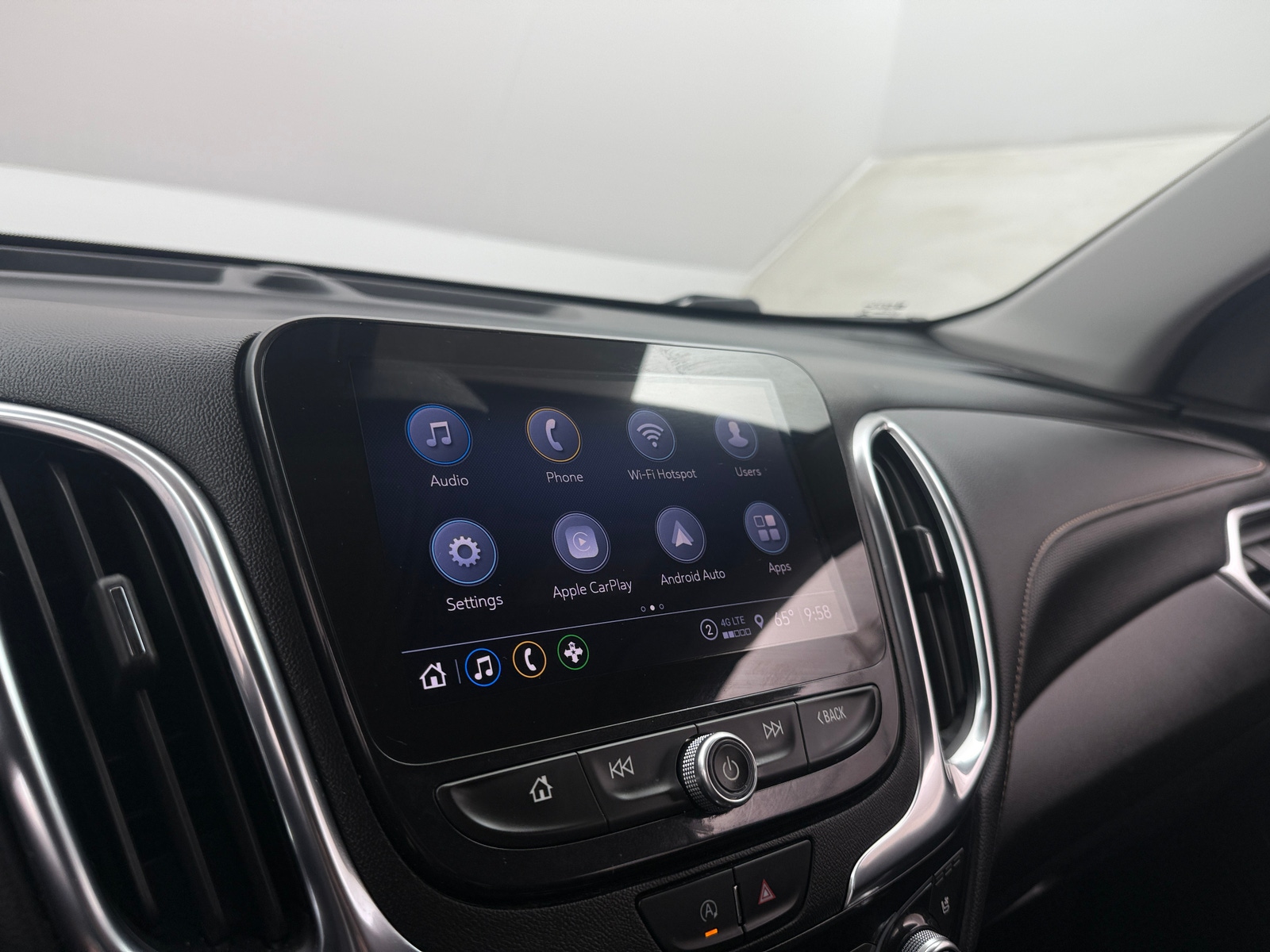 Thumbnail: 2022 Chevrolet Equinox - 3
