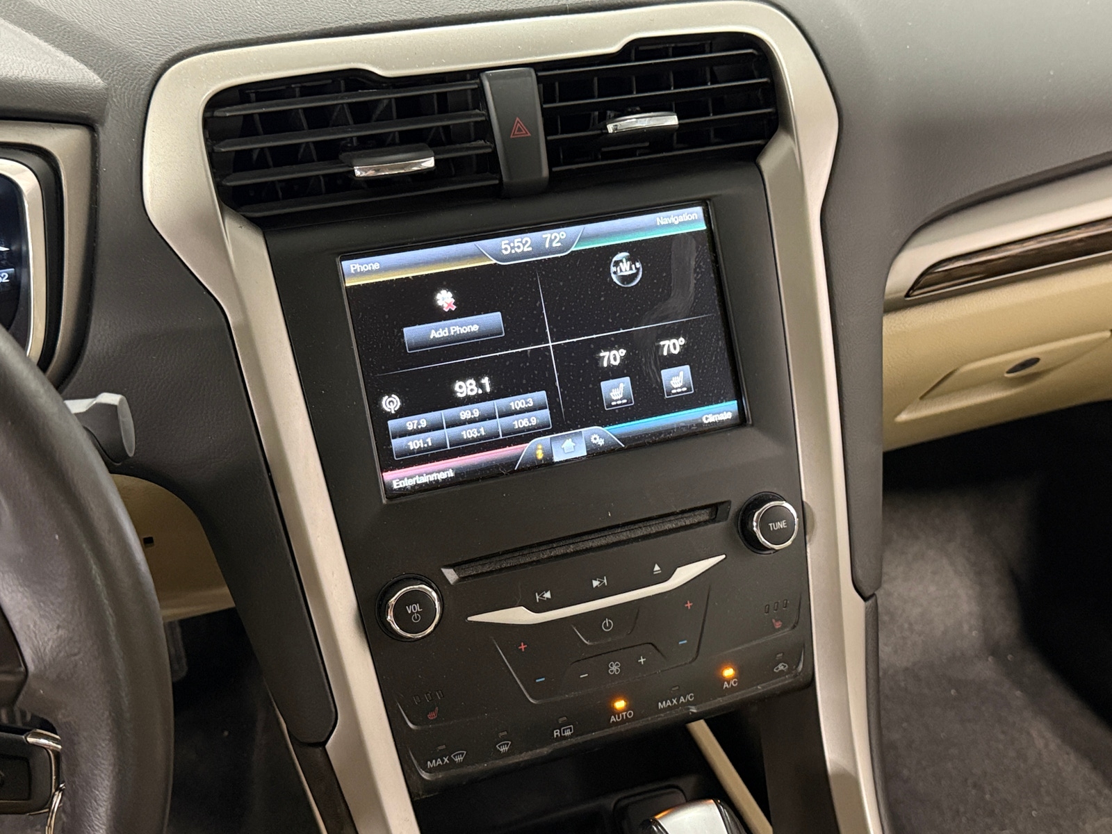Thumbnail: 2015 Ford Fusion - 4
