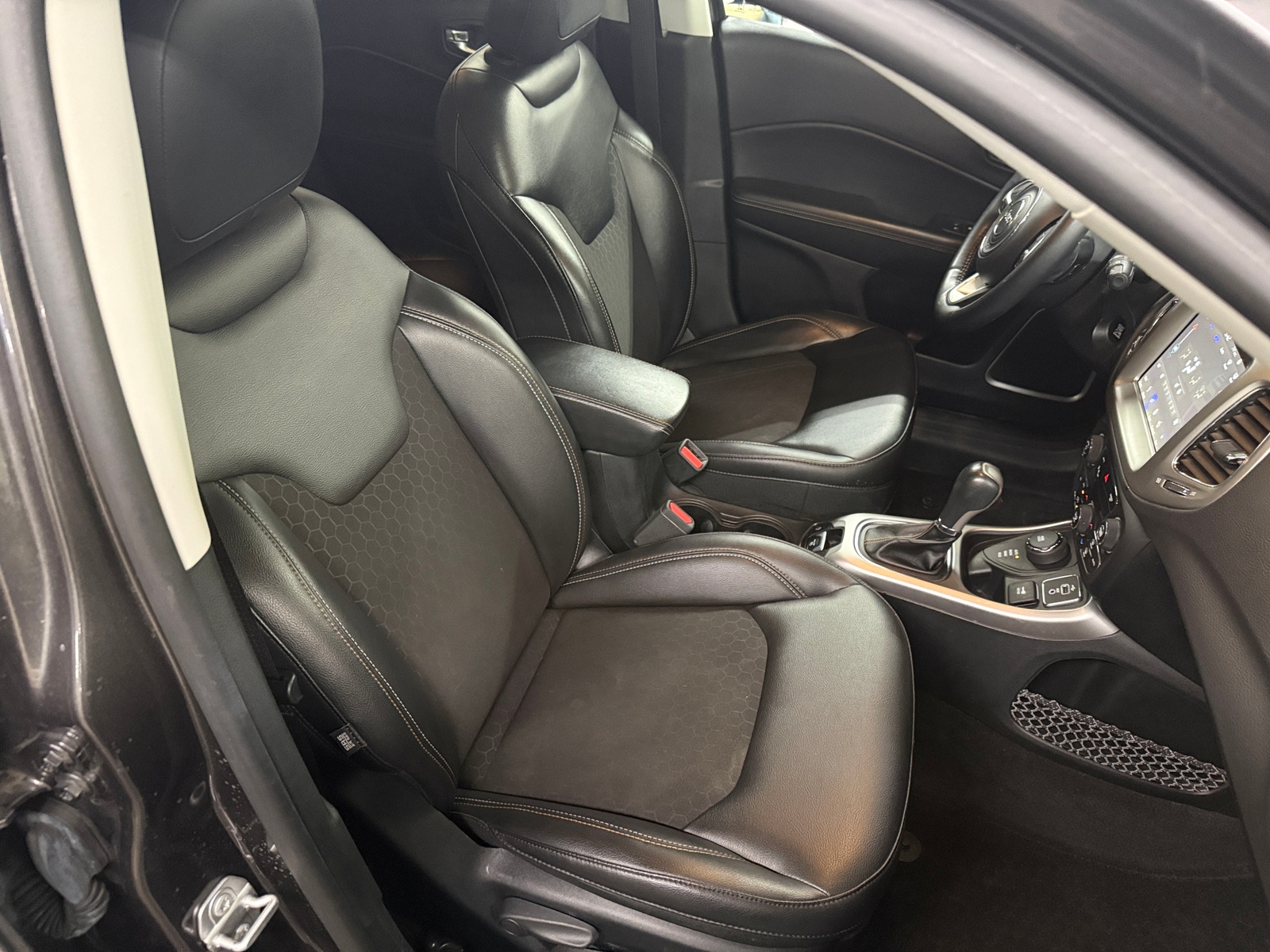 Thumbnail: 2018 Jeep Compass - 2