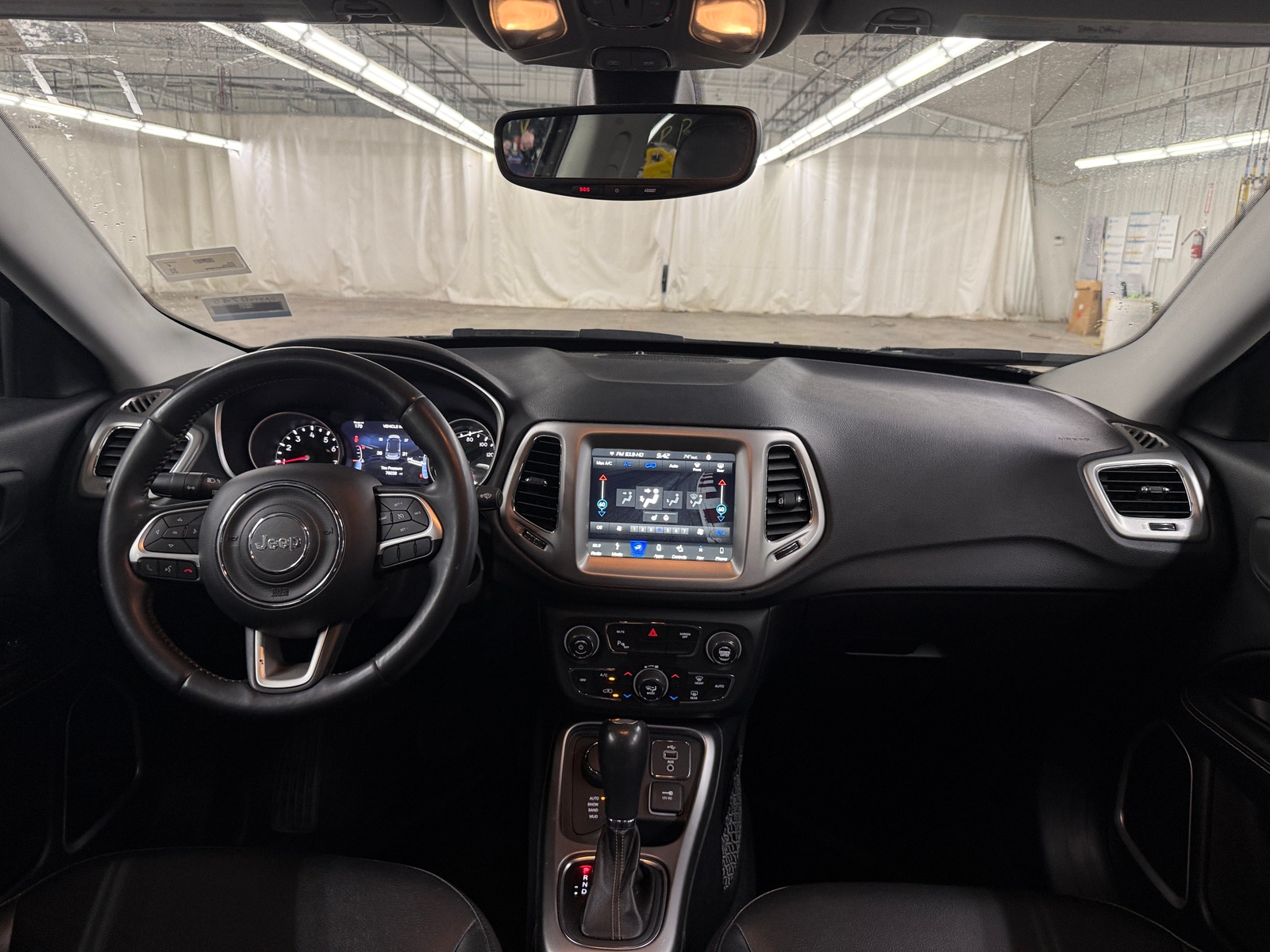 Thumbnail: 2018 Jeep Compass - 3