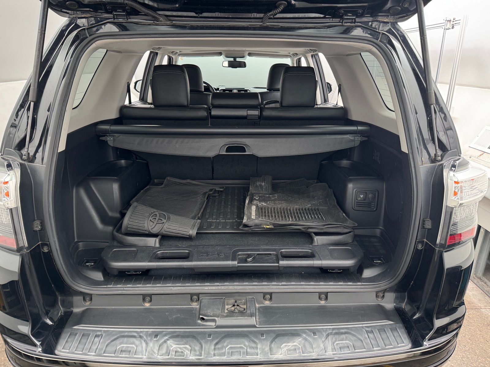 Thumbnail: 2019 Toyota 4Runner - 6
