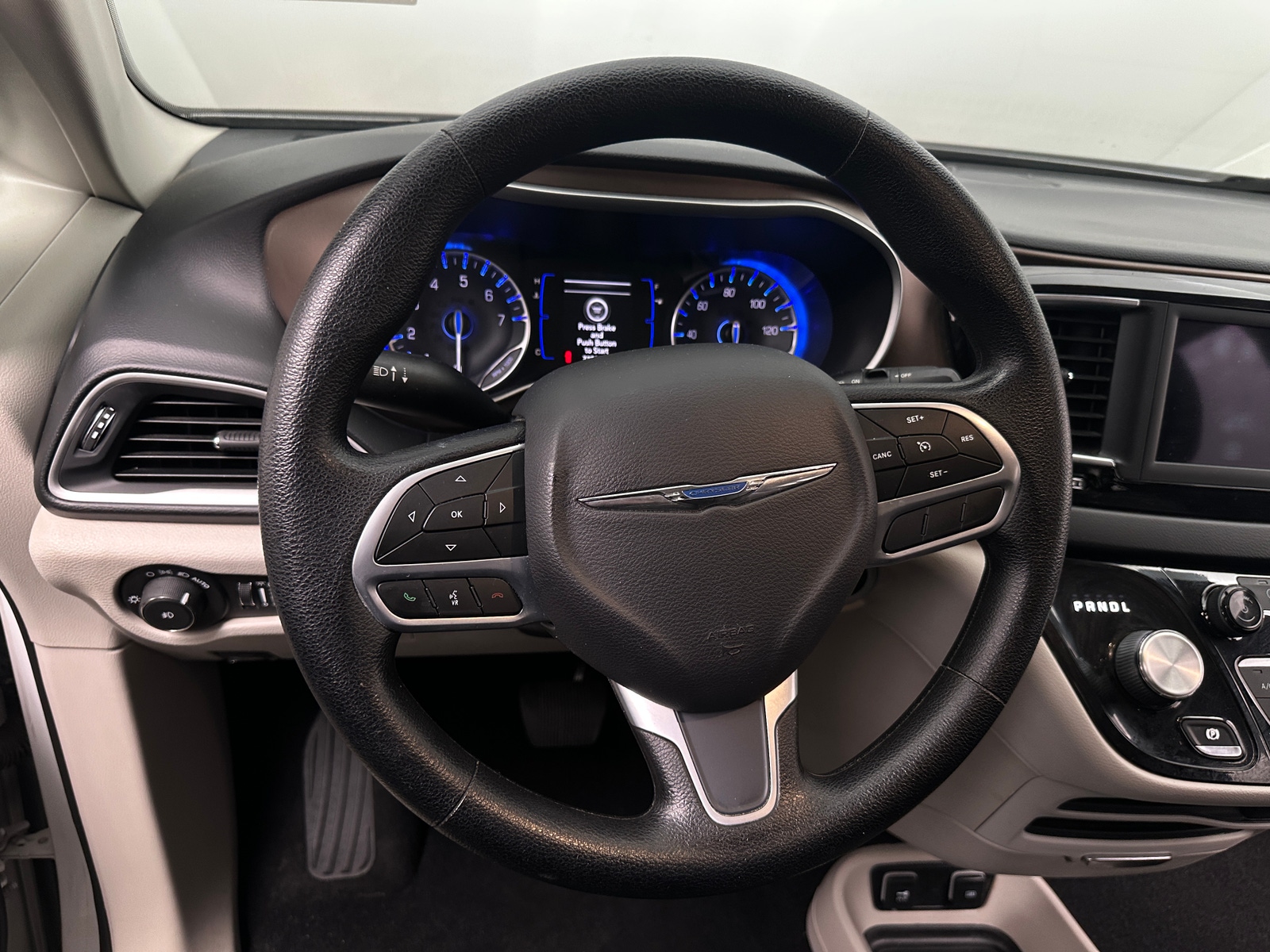 Thumbnail: 2019 Chrysler Pacifica - 5
