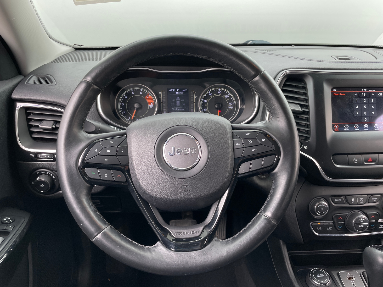 Thumbnail: 2019 Jeep Cherokee - 5