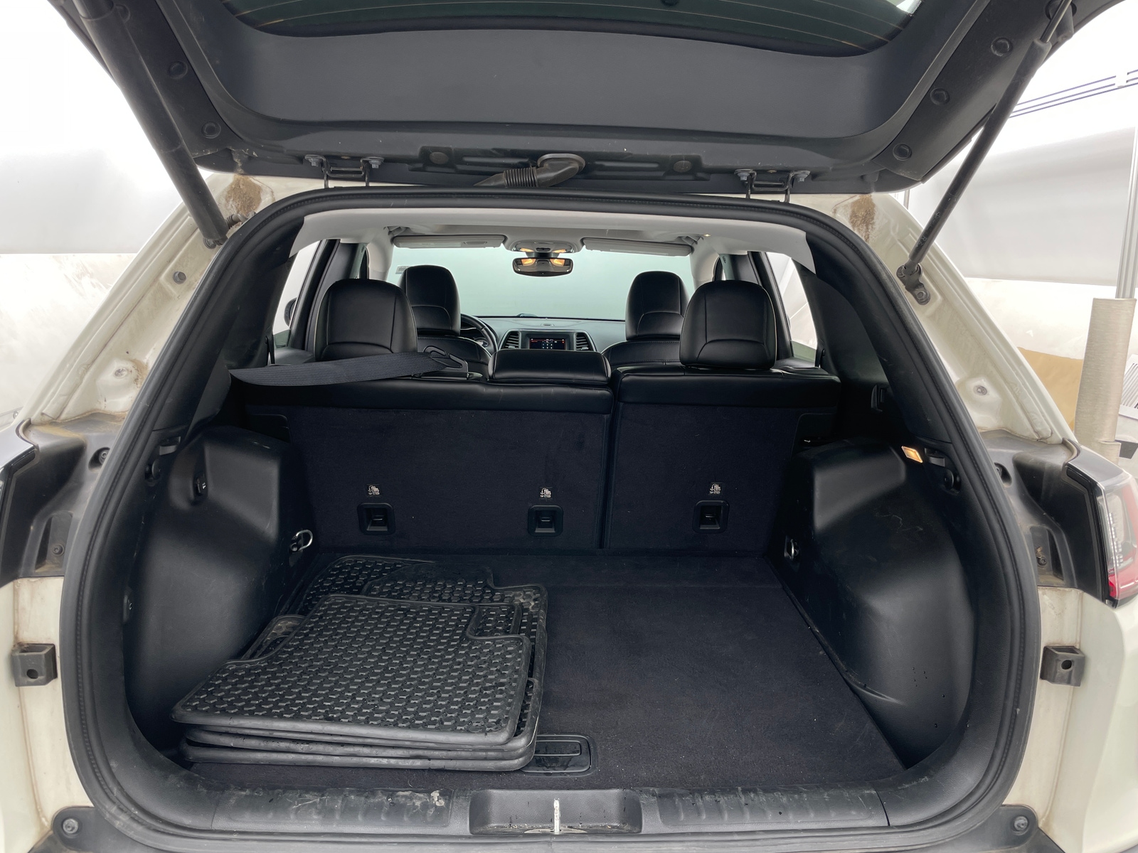 Thumbnail: 2019 Jeep Cherokee - 7
