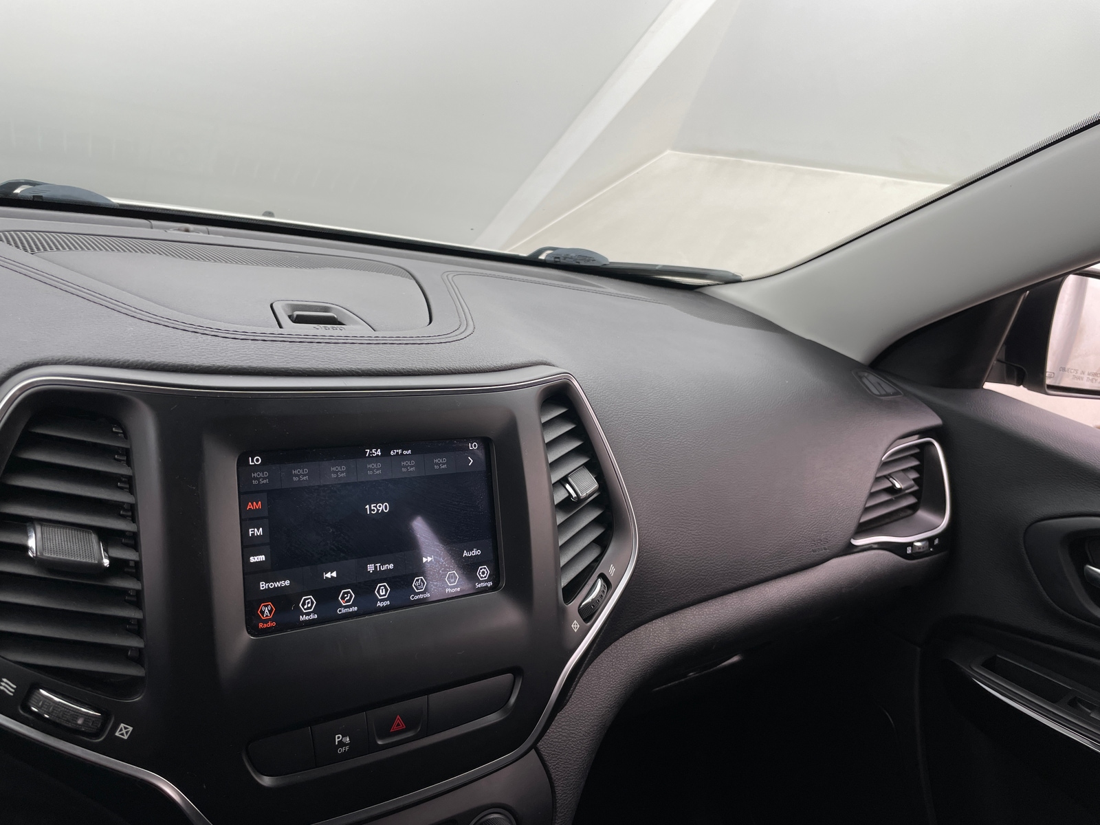 Thumbnail: 2019 Jeep Cherokee - 4
