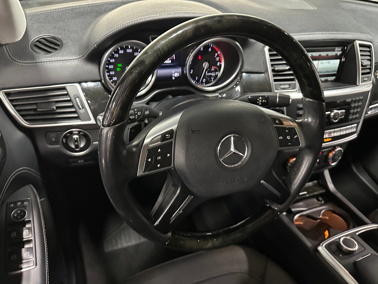 Thumbnail: 2015 Mercedes-Benz M-Class - 4