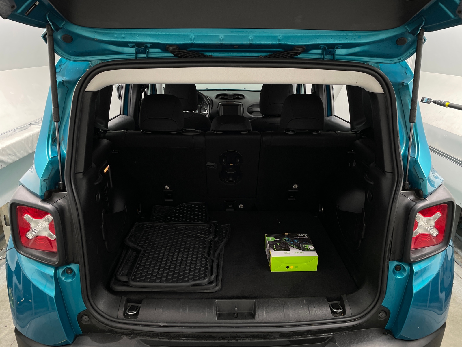 Thumbnail: 2021 Jeep Renegade - 7