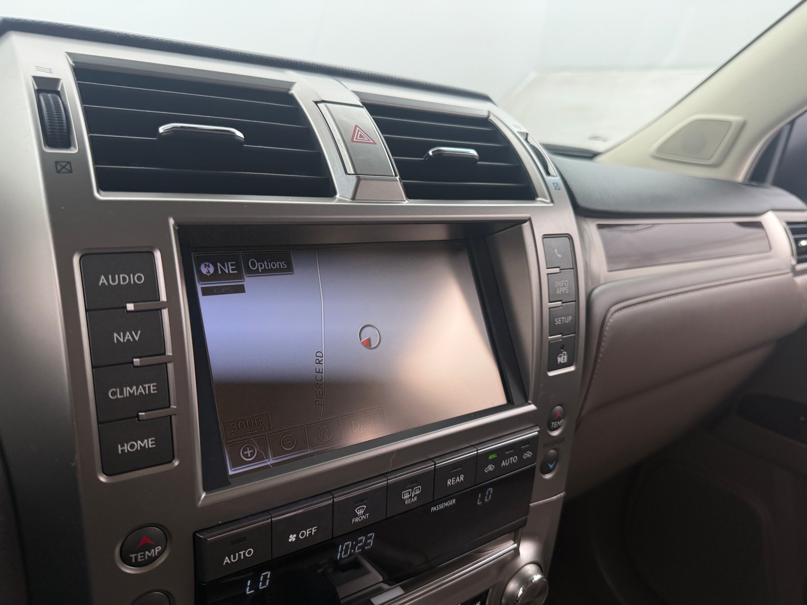 Thumbnail: 2019 Lexus GX - 3