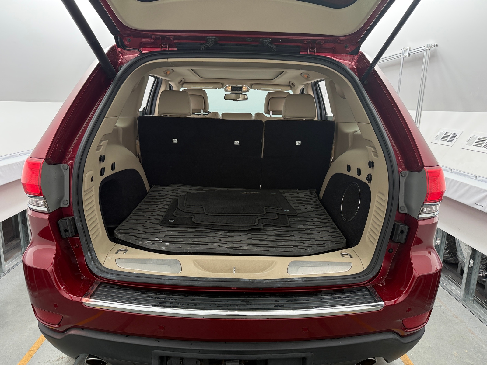 Thumbnail: 2014 Jeep Grand Cherokee - 6