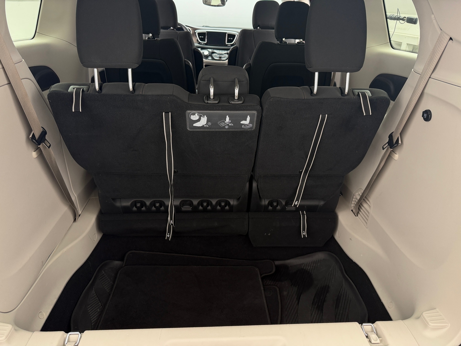 Thumbnail: 2019 Chrysler Pacifica - 7