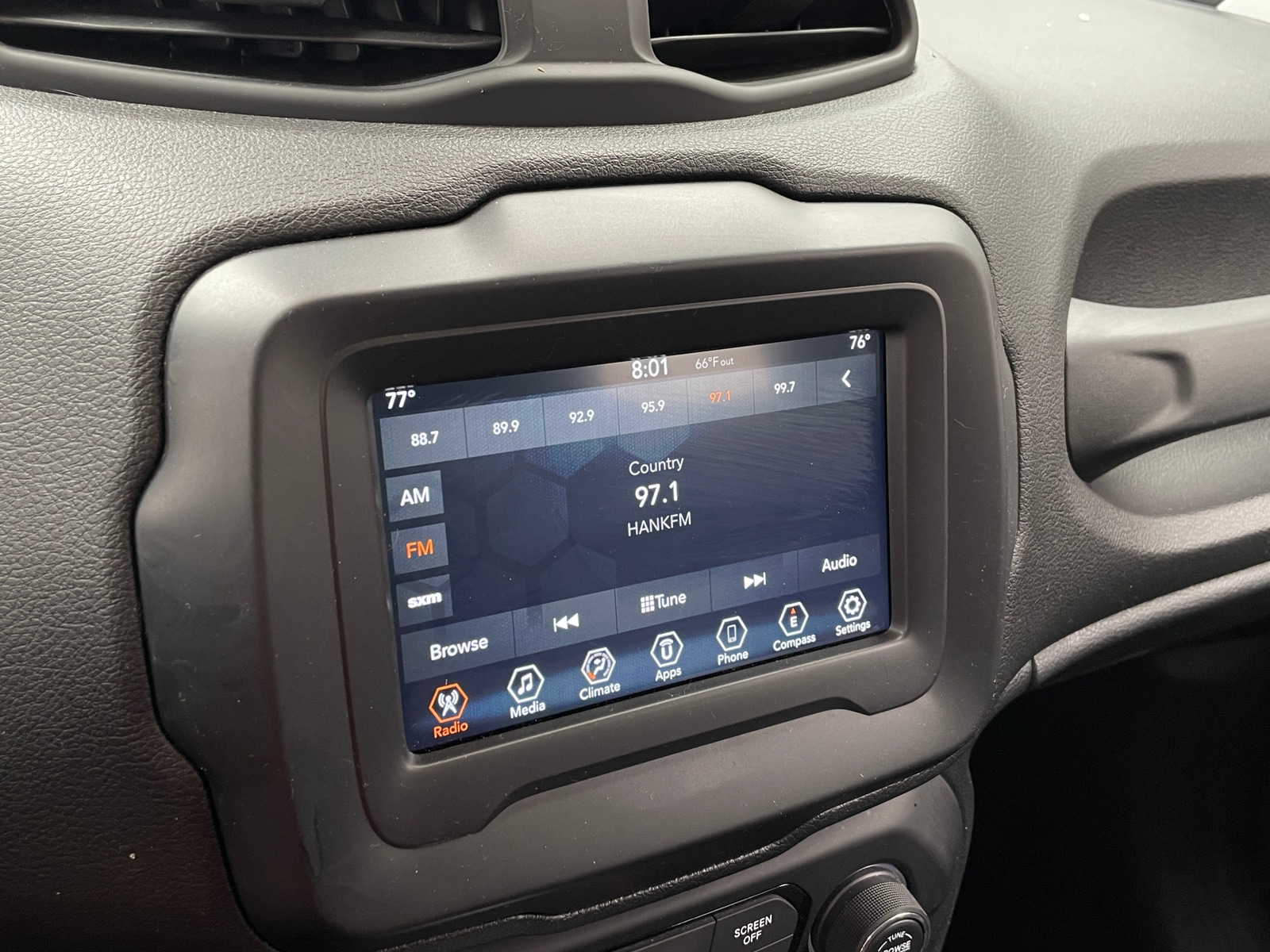 Thumbnail: 2018 Jeep Renegade - 4