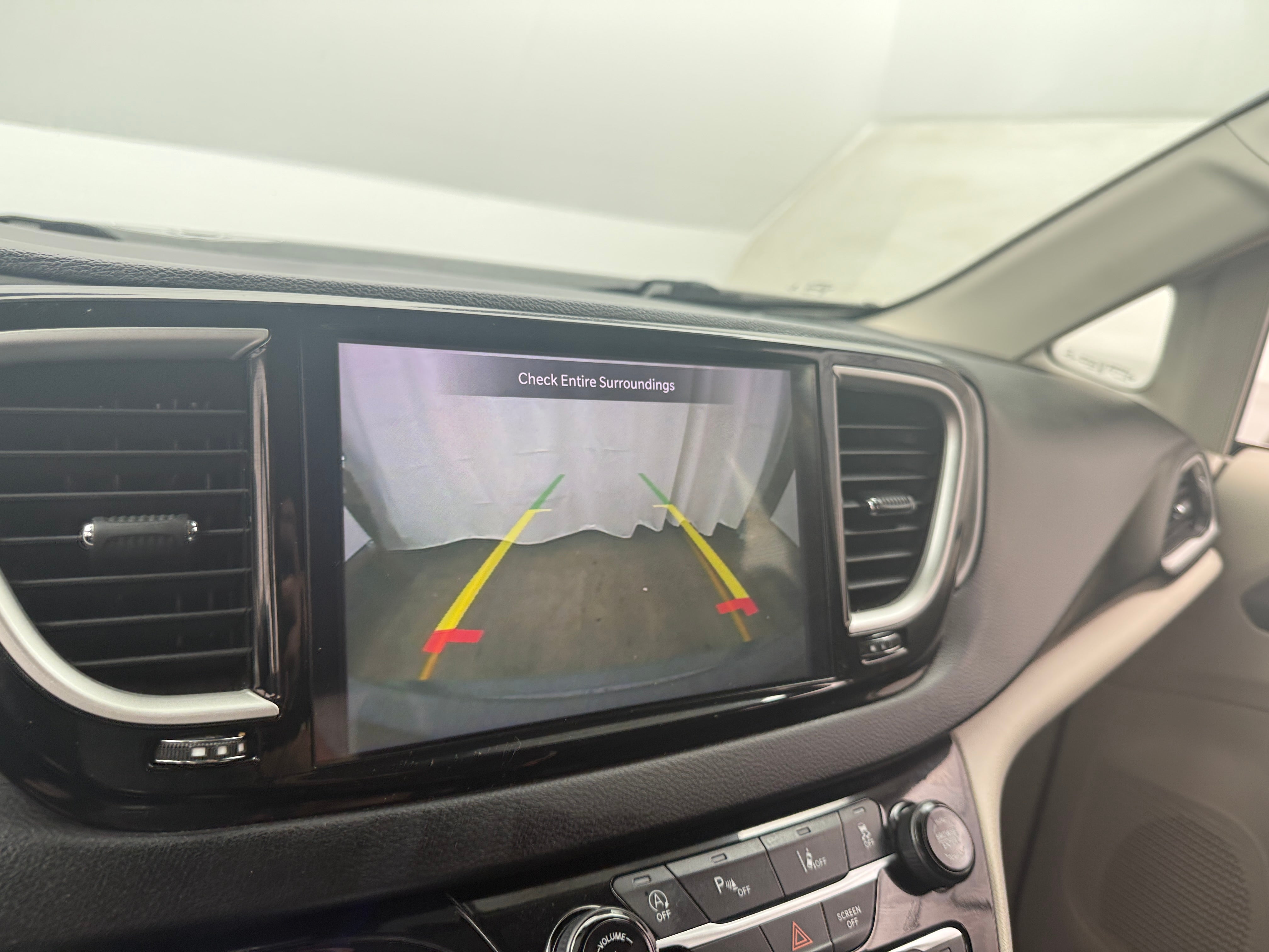 2022 Chrysler Pacifica Touring L - Photo 17