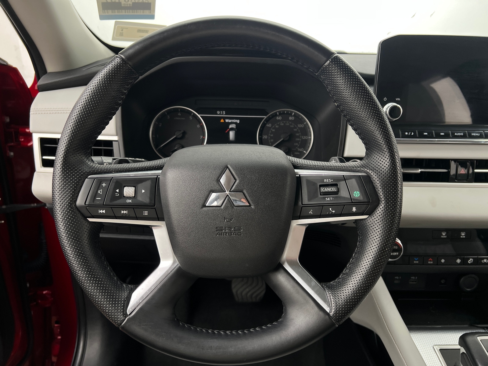 Thumbnail: 2022 Mitsubishi Outlander - 4
