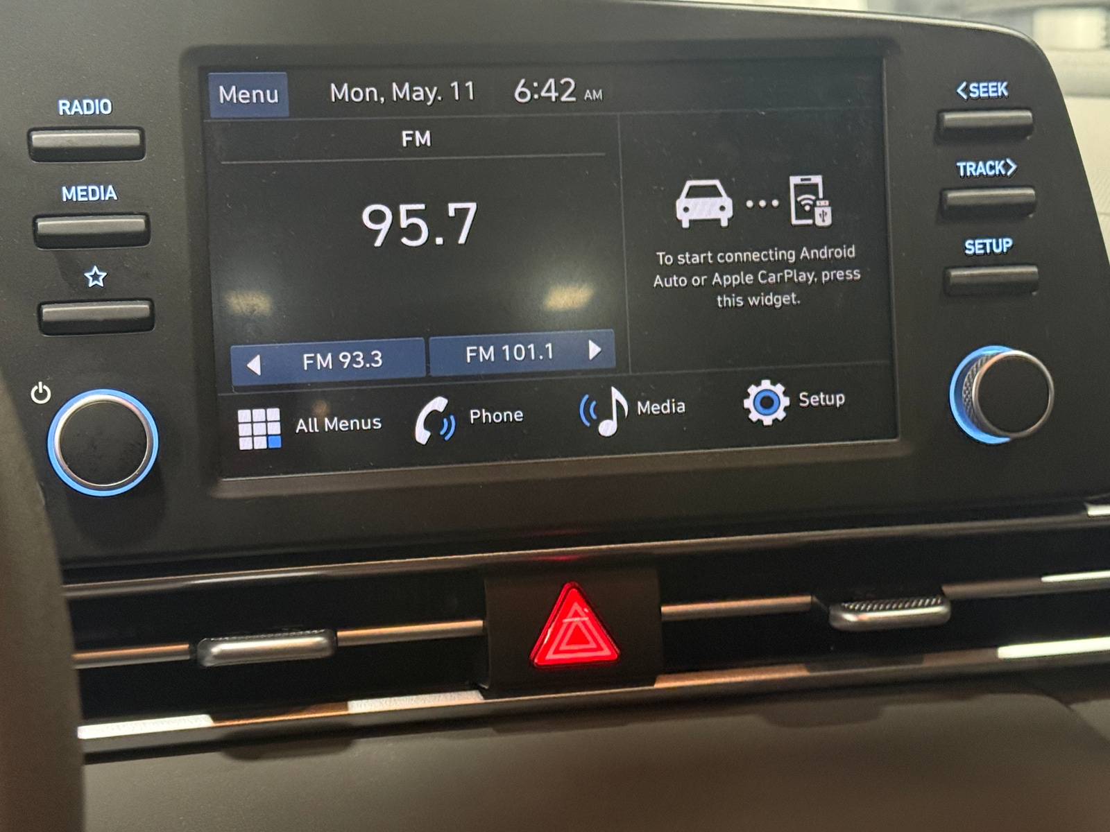 Thumbnail: 2024 Hyundai Elantra - 4