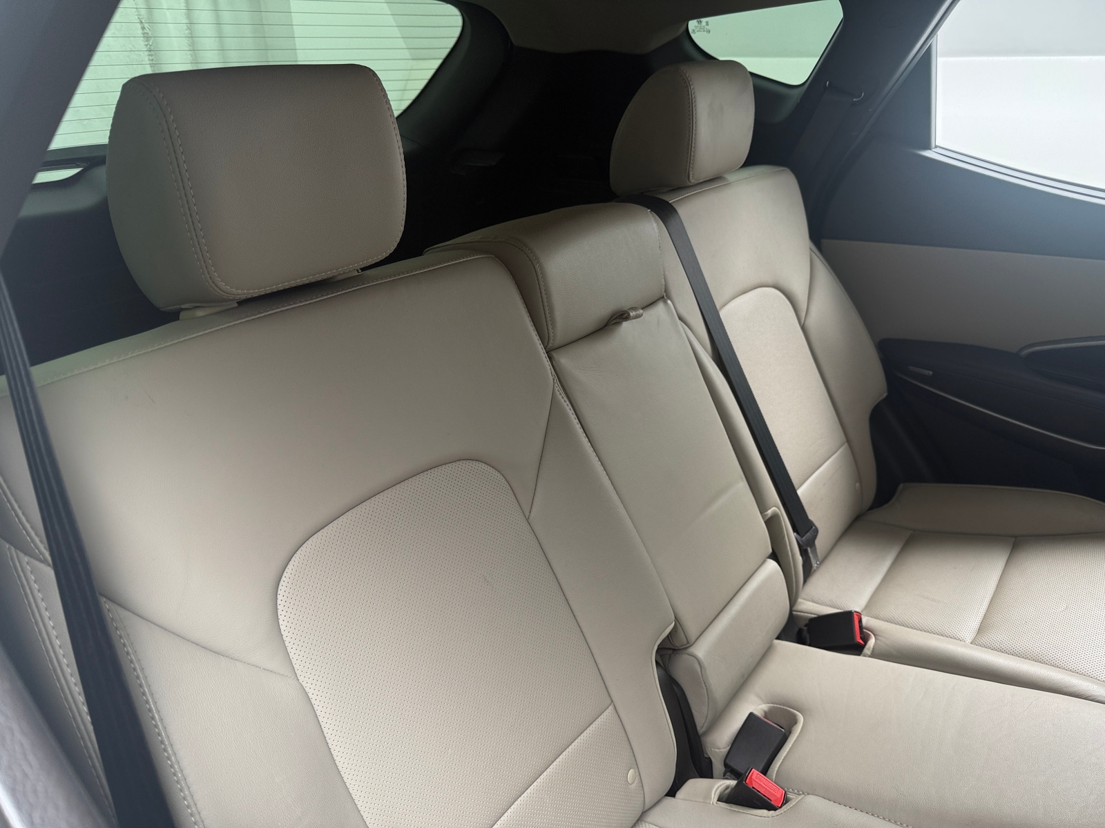 Thumbnail: 2017 Hyundai Santa Fe - 5
