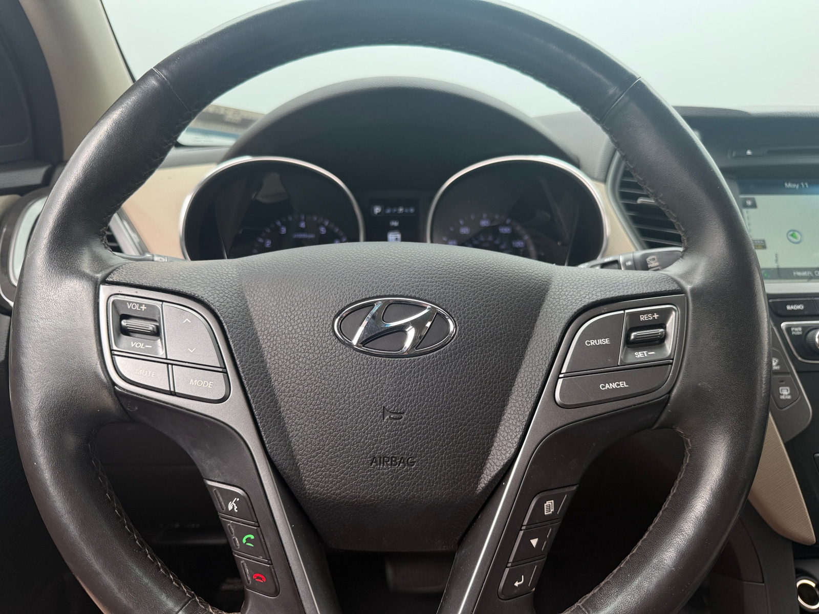 Thumbnail: 2017 Hyundai Santa Fe - 4