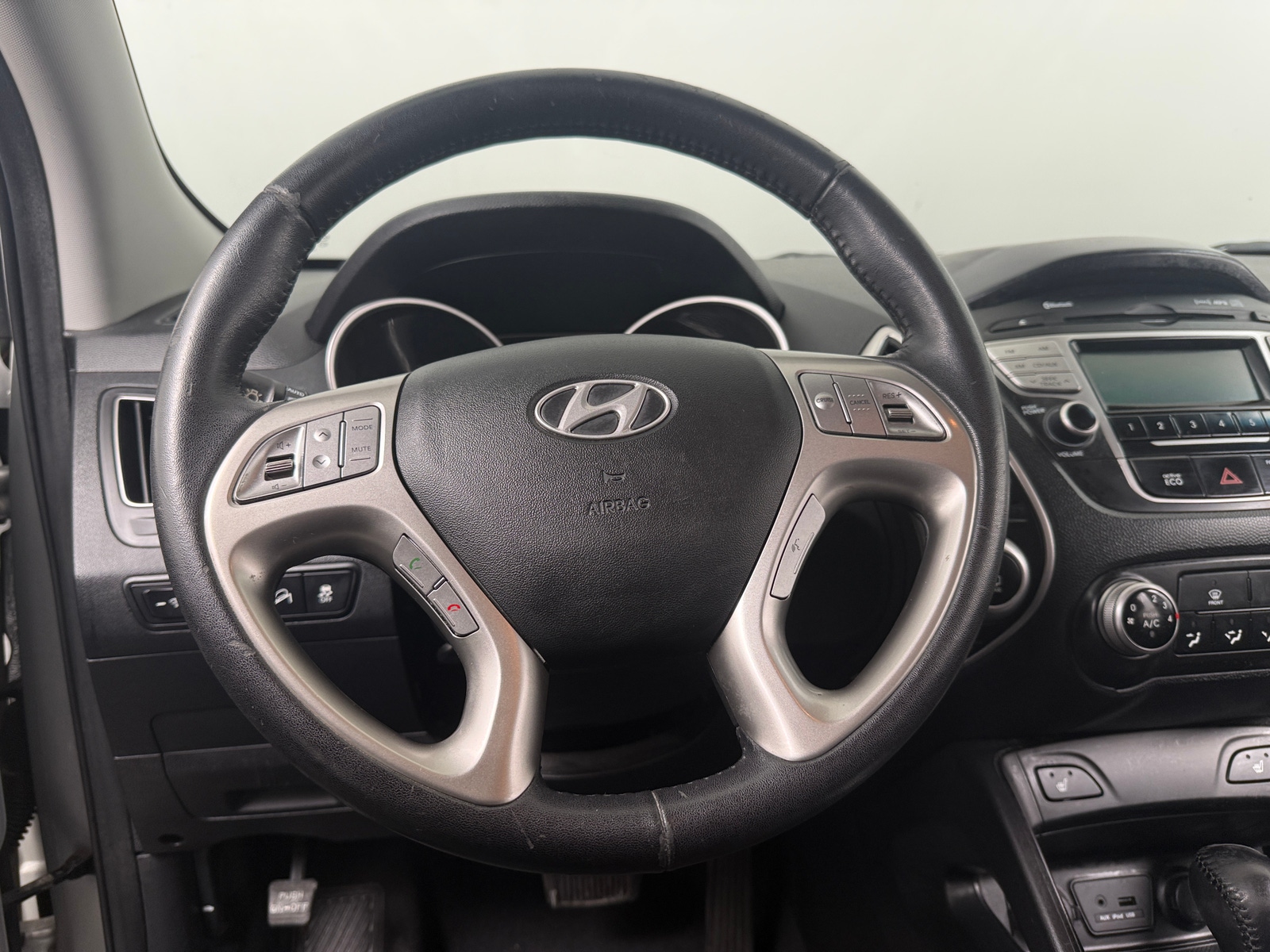 Thumbnail: 2013 Hyundai Tucson - 4