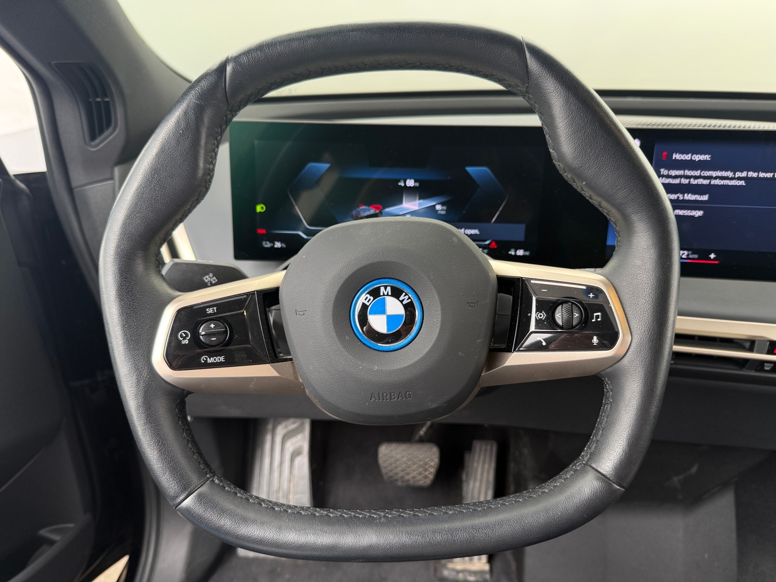 Thumbnail: 2022 BMW iX - 4
