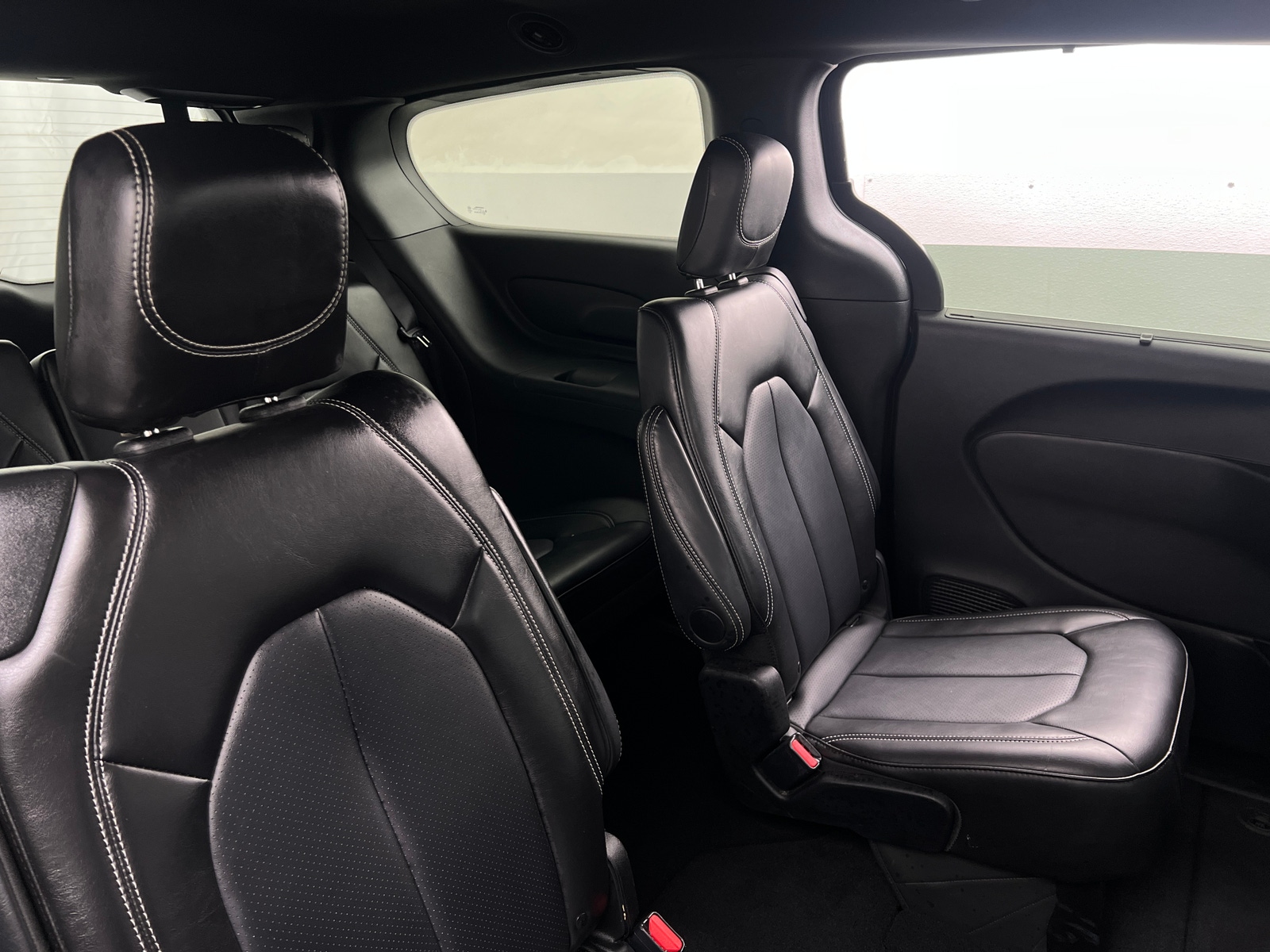 Thumbnail: 2025 Chrysler Pacifica - 5