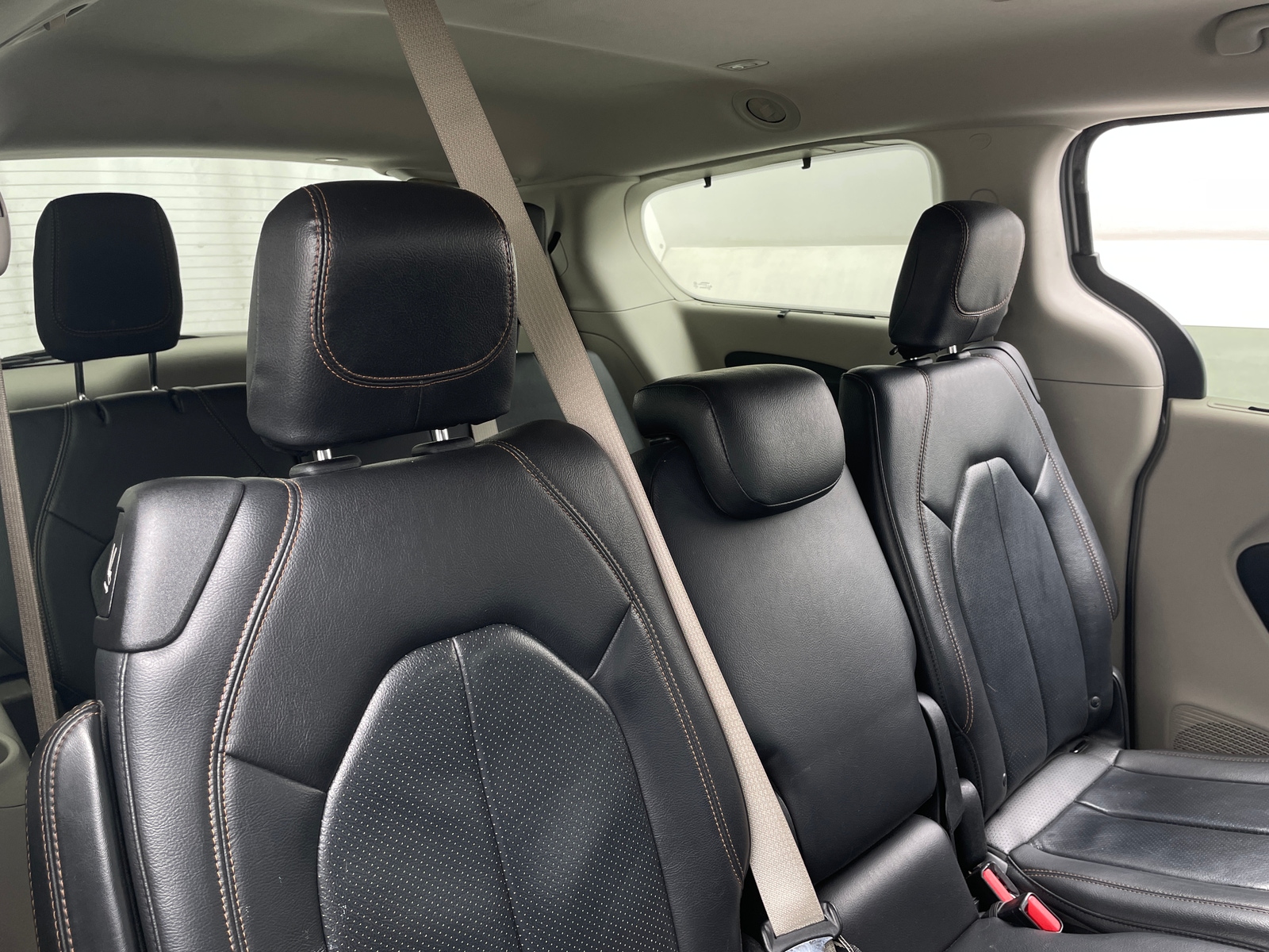 Thumbnail: 2018 Chrysler Pacifica - 5