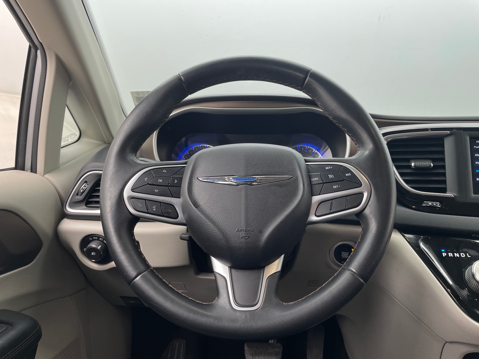 Thumbnail: 2018 Chrysler Pacifica - 4