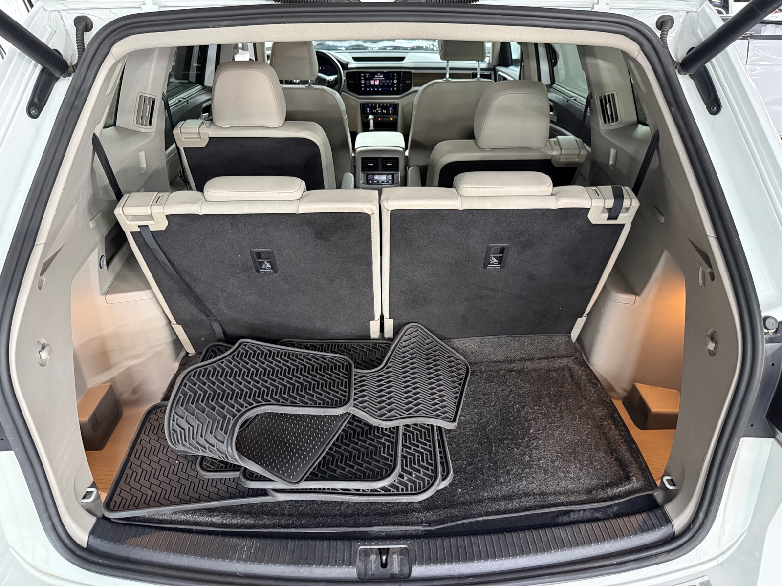 Thumbnail: 2019 Volkswagen Atlas - 6