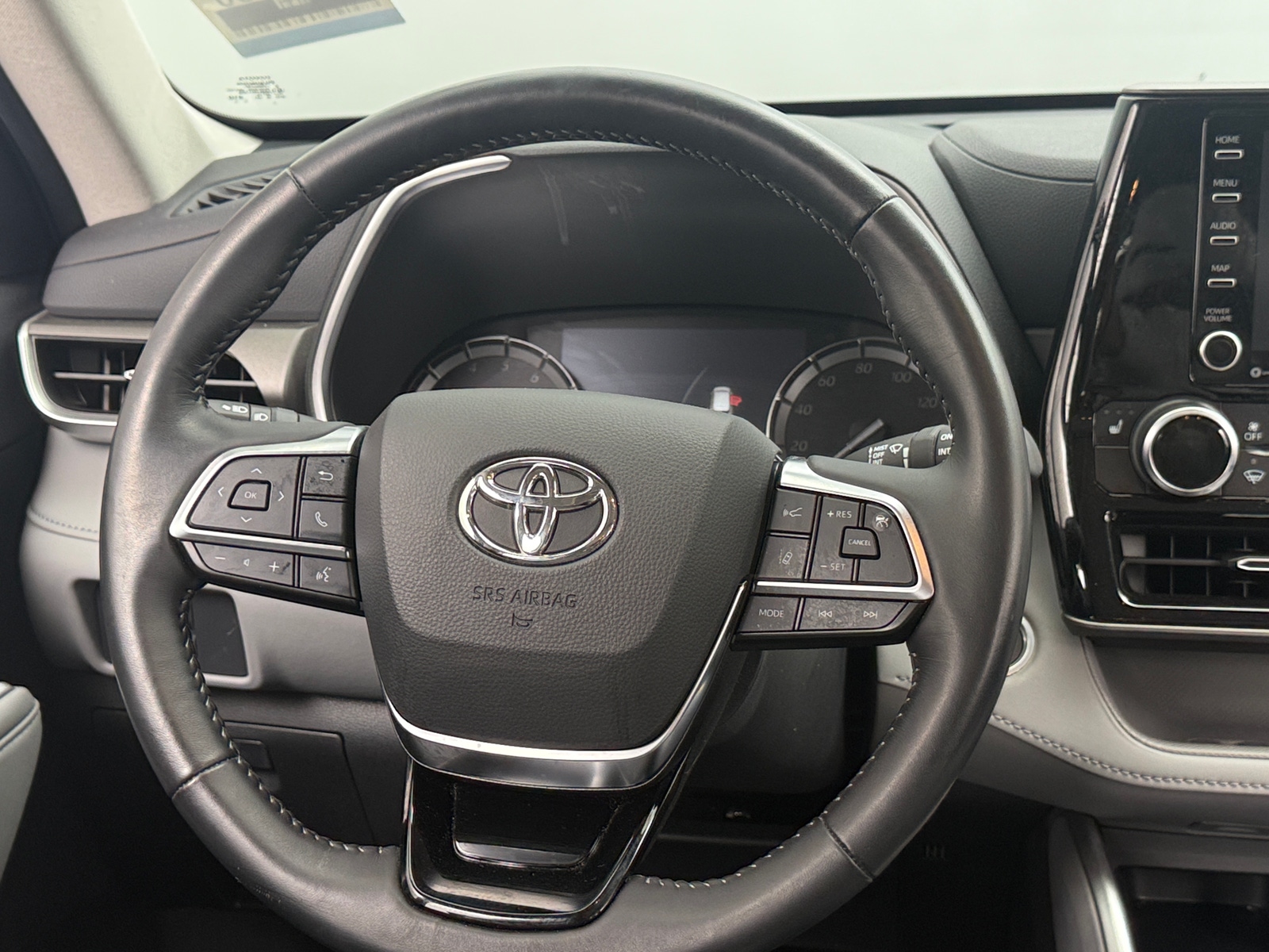 Thumbnail: 2021 Toyota Highlander - 4