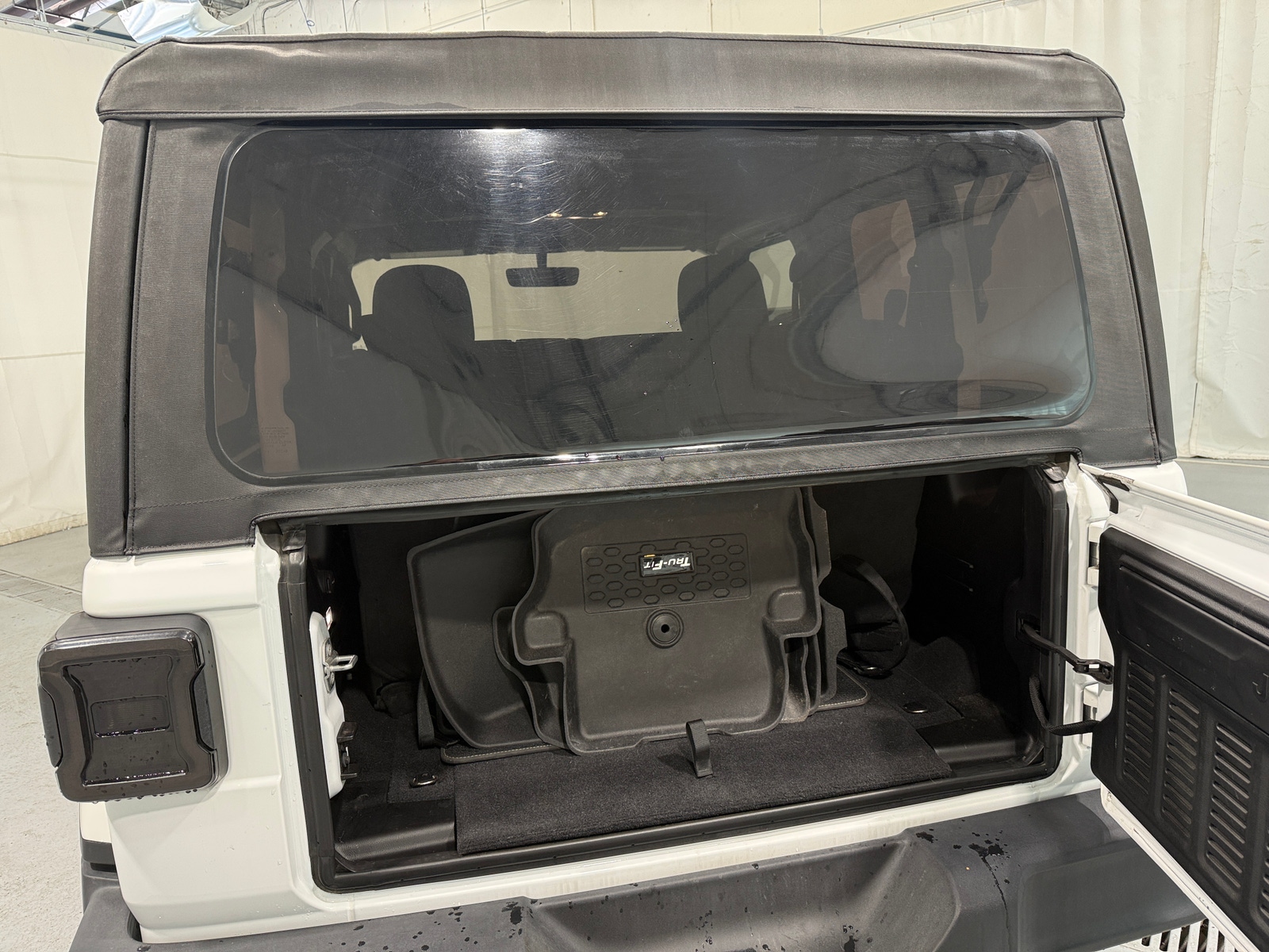 Thumbnail: 2021 Jeep Wrangler - 7