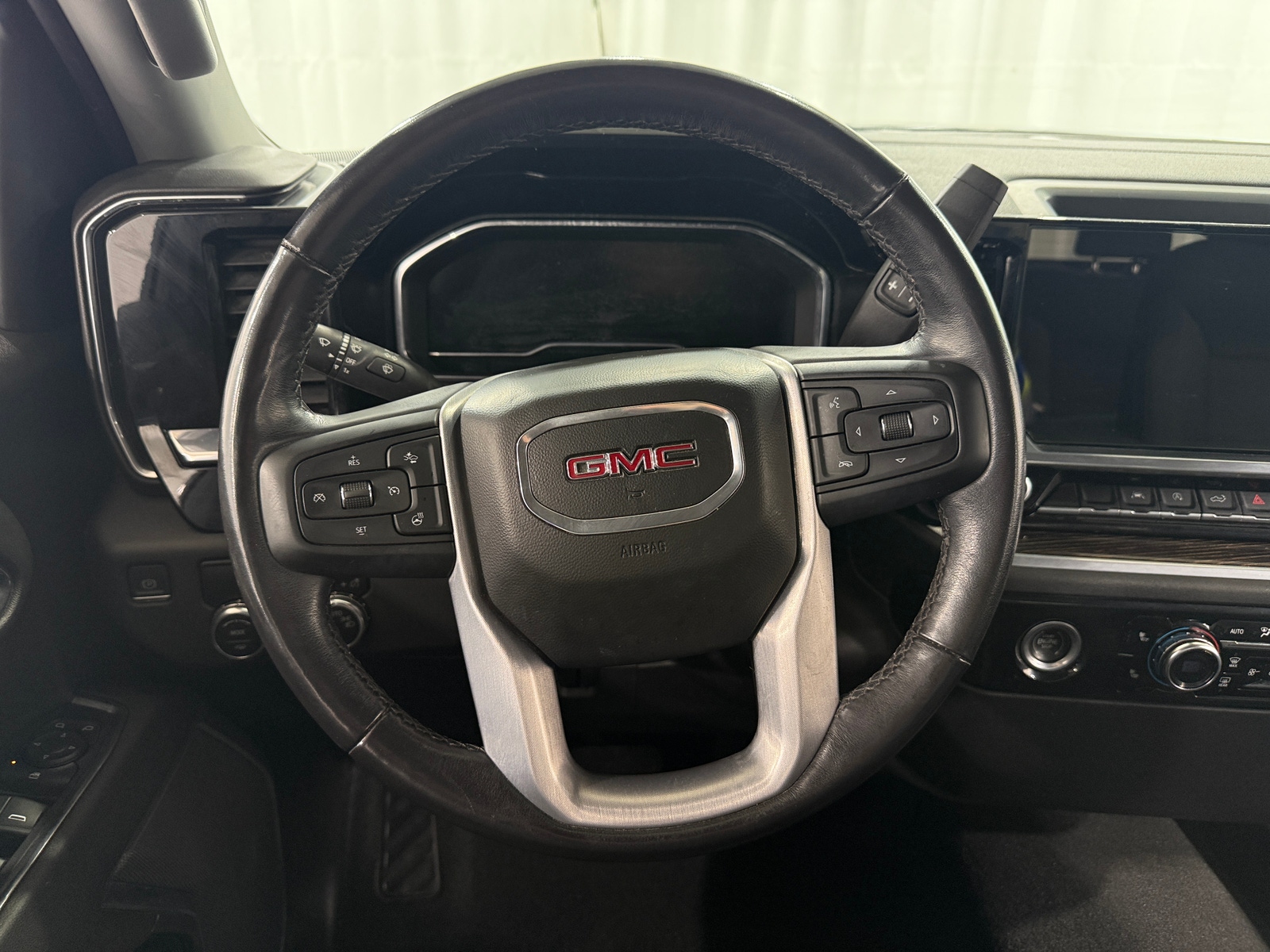 Thumbnail: 2022 GMC Sierra 1500 - 5