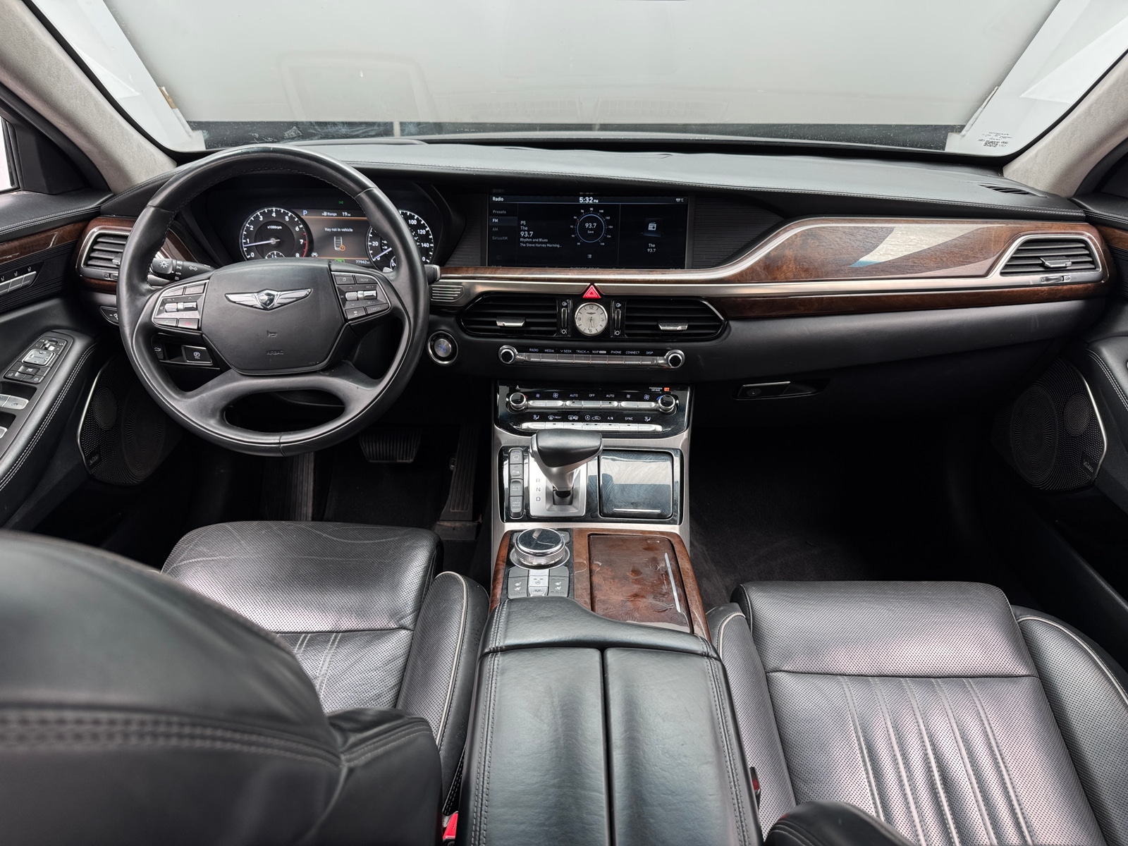 Thumbnail: 2019 Genesis G90 - 2
