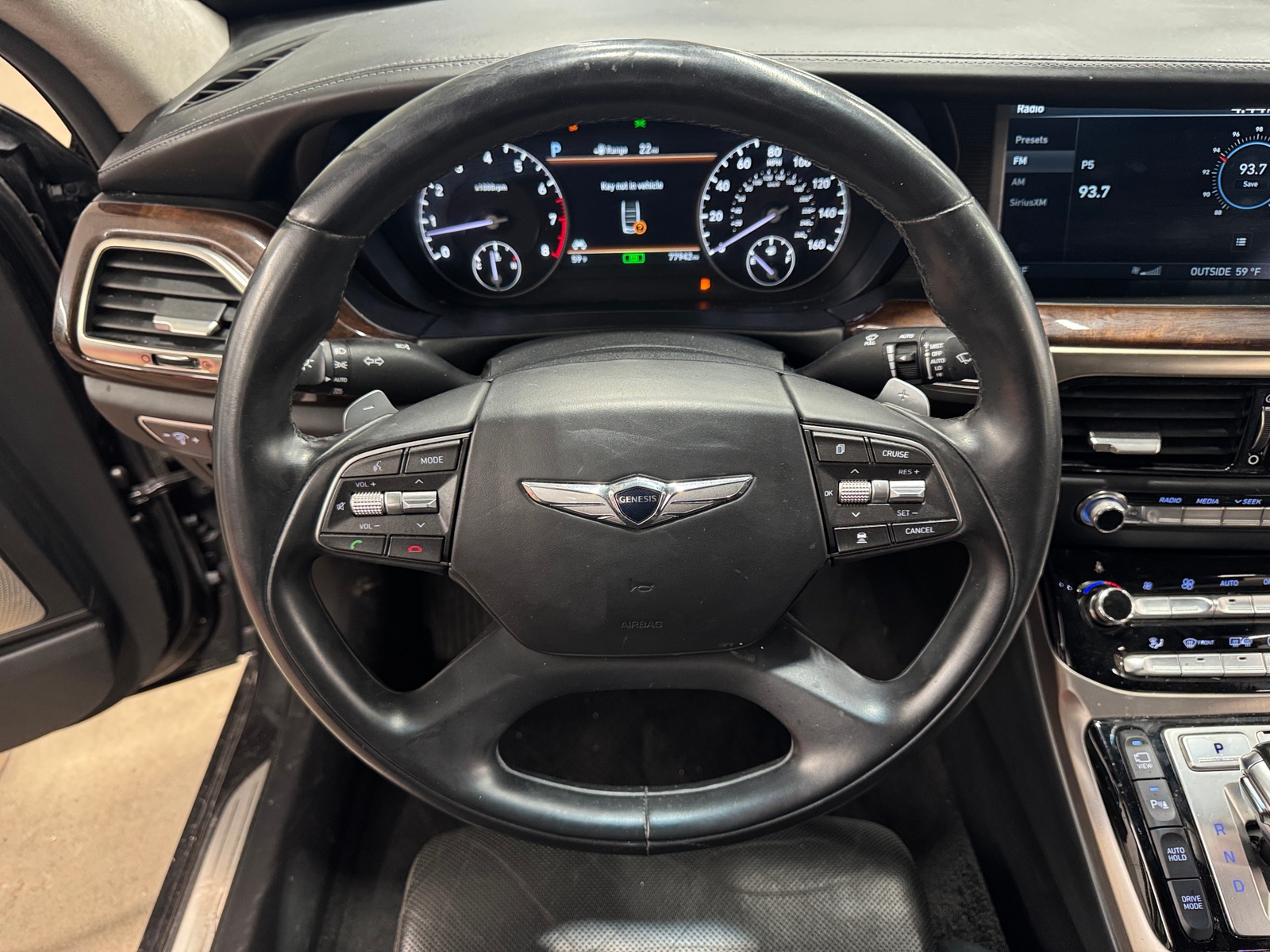 Thumbnail: 2019 Genesis G90 - 4