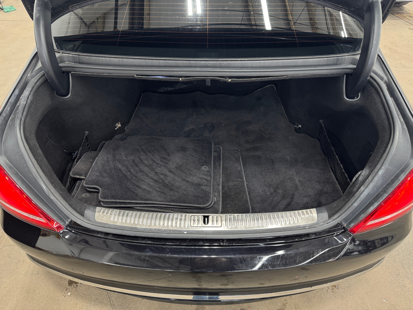 Thumbnail: 2019 Genesis G90 - 6