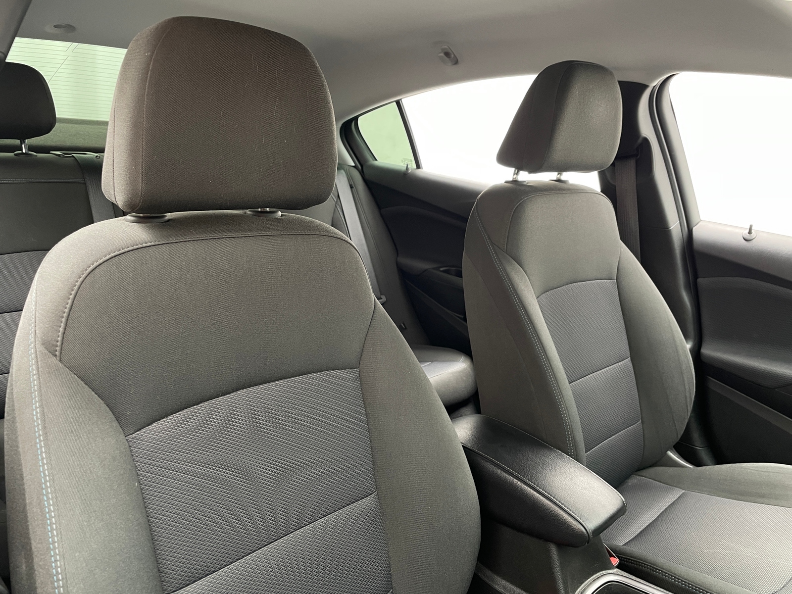 Thumbnail: 2019 Chevrolet Cruze - 2