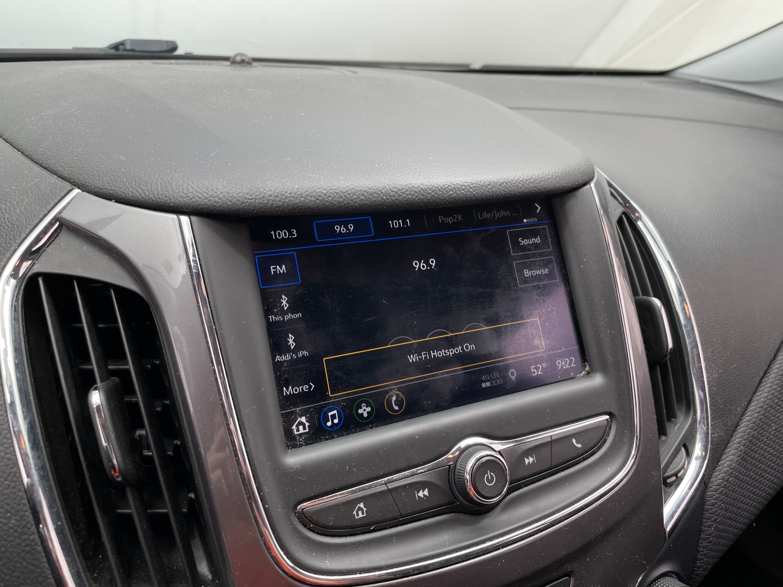 Thumbnail: 2019 Chevrolet Cruze - 4