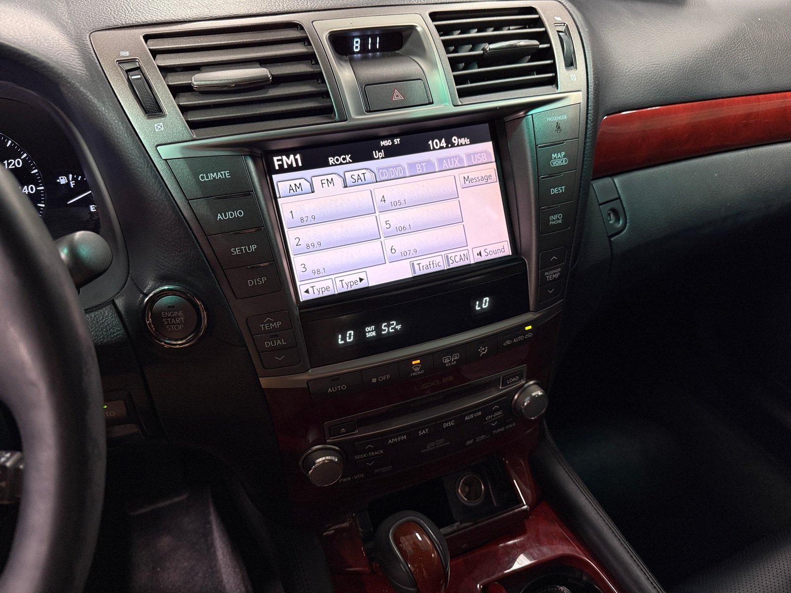 Thumbnail: 2012 Lexus LS - 3