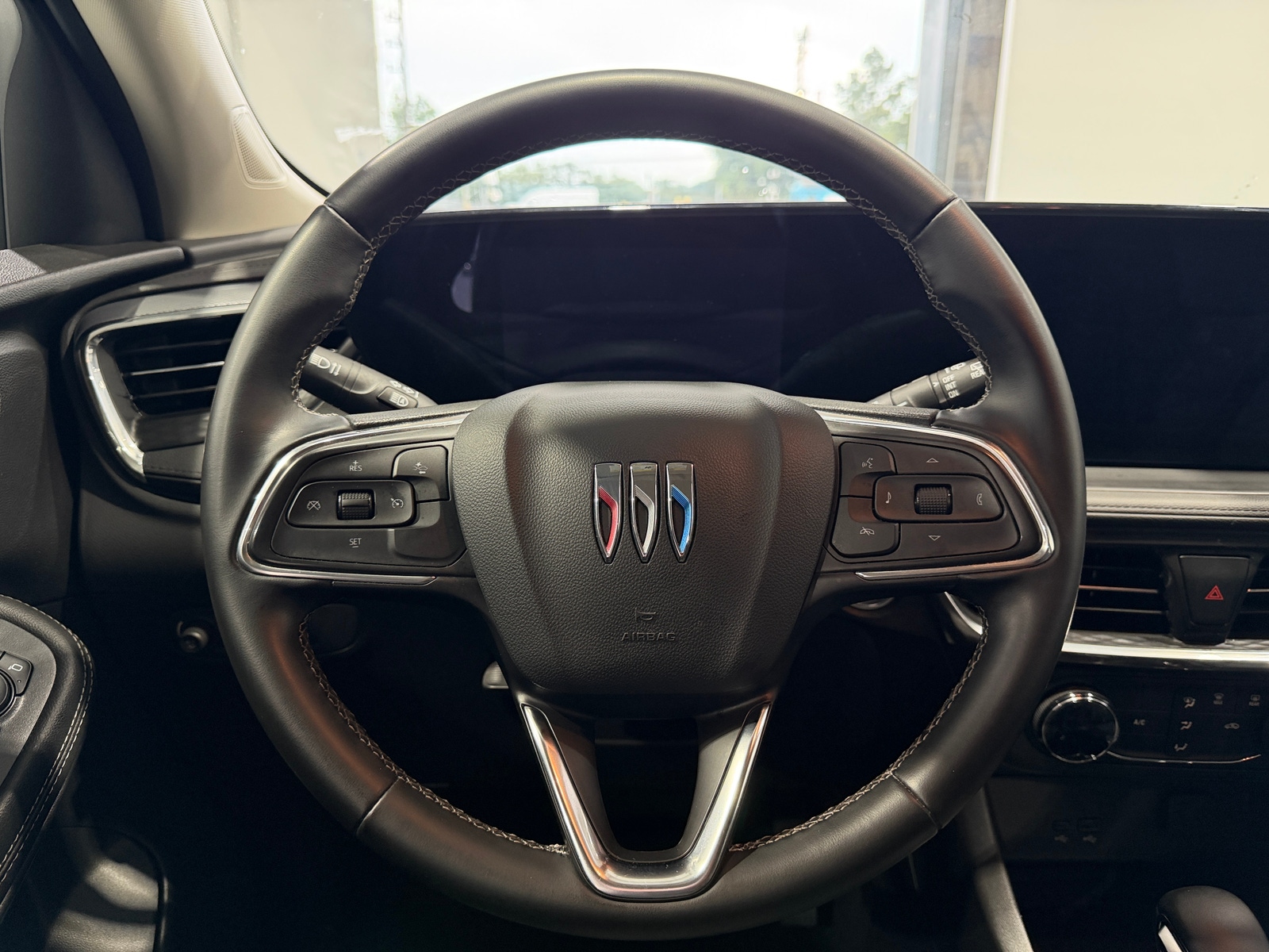 Thumbnail: 2025 Buick Encore GX - 4