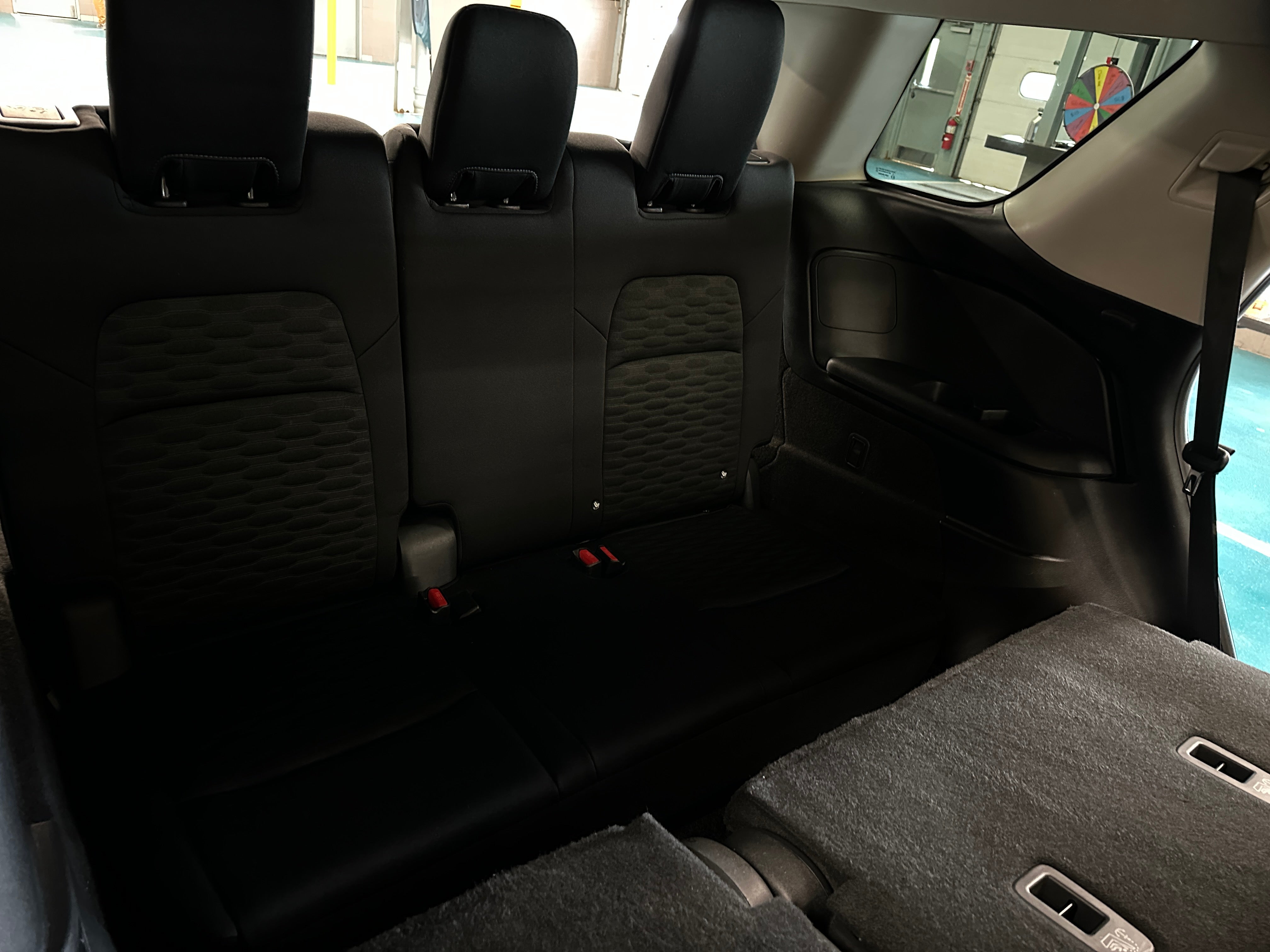 2025 Nissan Pathfinder SV - Photo 8