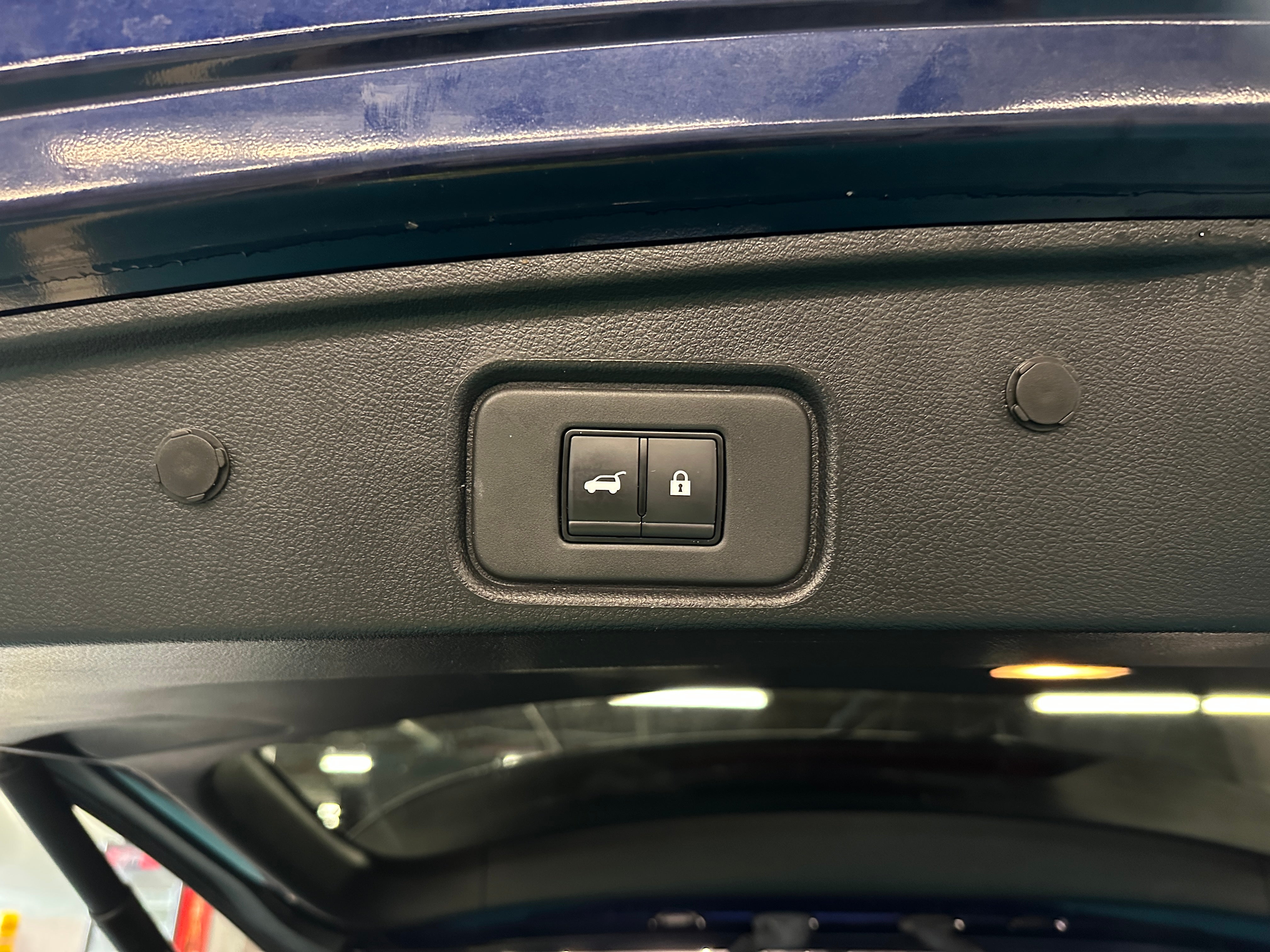 2025 Nissan Pathfinder SV - Photo 19