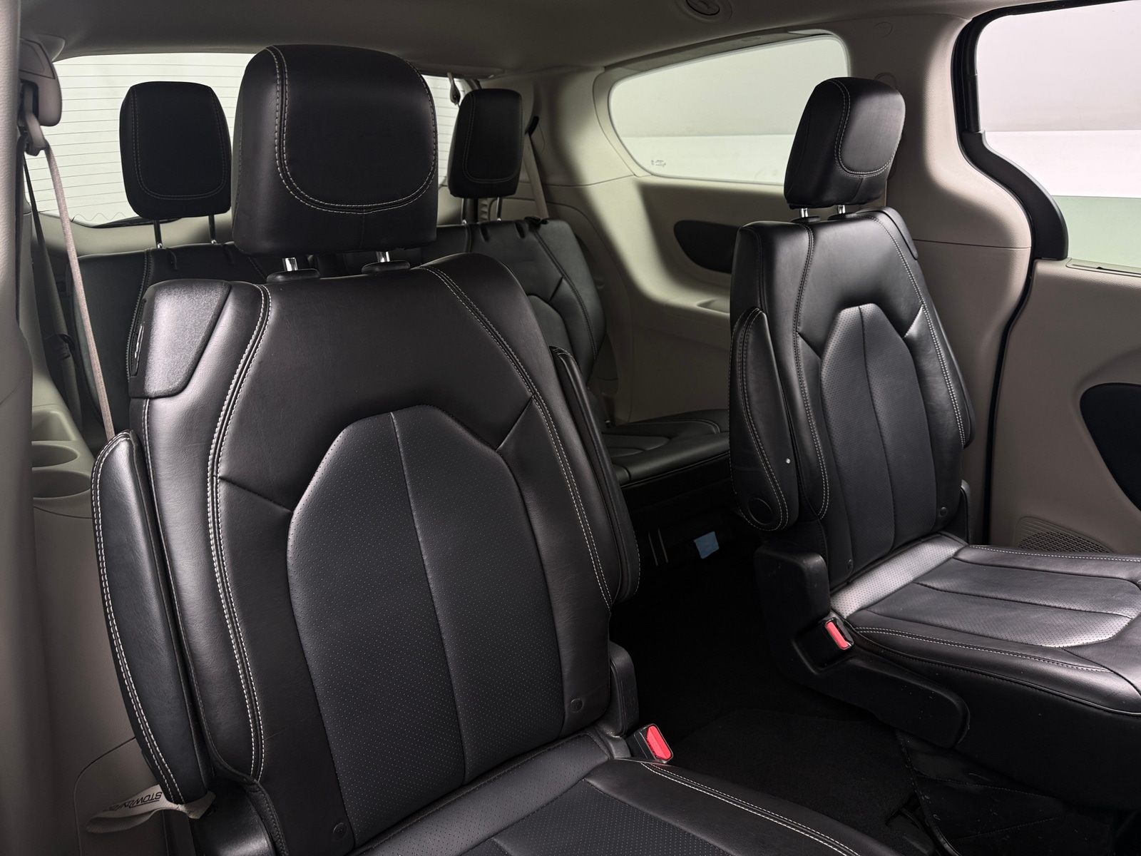 Thumbnail: 2023 Chrysler Pacifica - 5