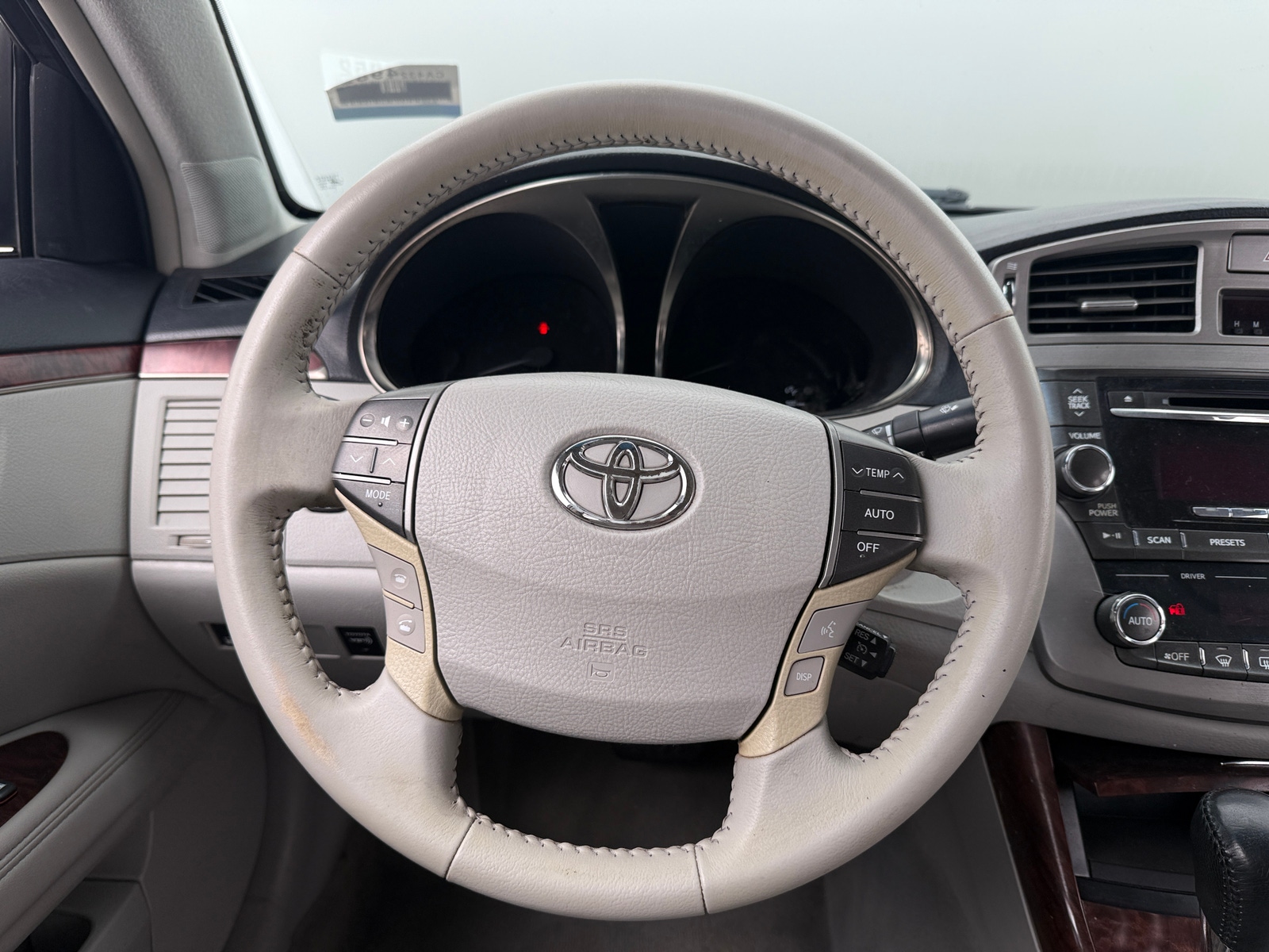 Thumbnail: 2012 Toyota Avalon - 4