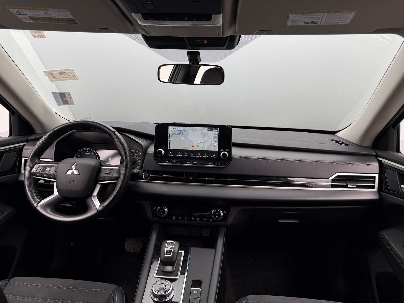 Thumbnail: 2024 Mitsubishi Outlander - 2