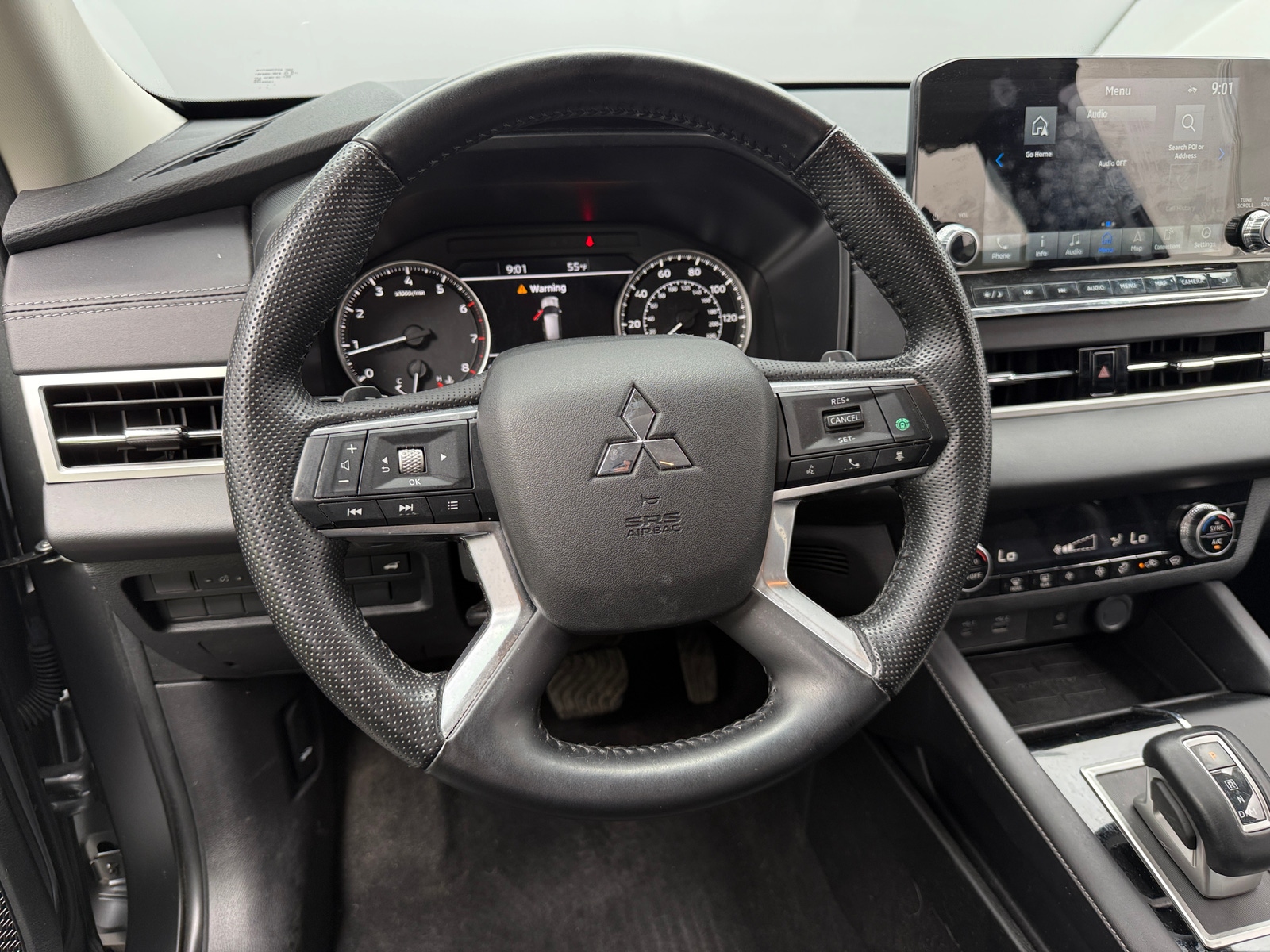 Thumbnail: 2024 Mitsubishi Outlander - 4