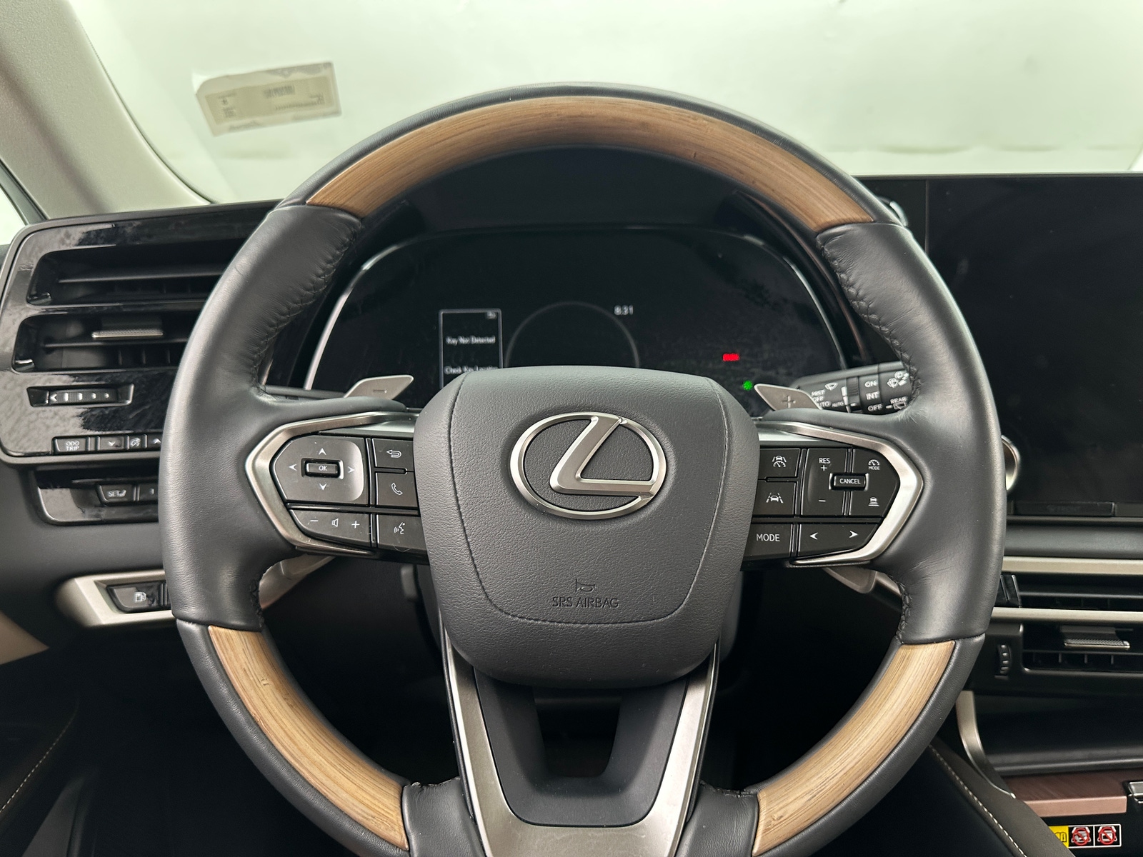 Thumbnail: 2023 Lexus RX - 4