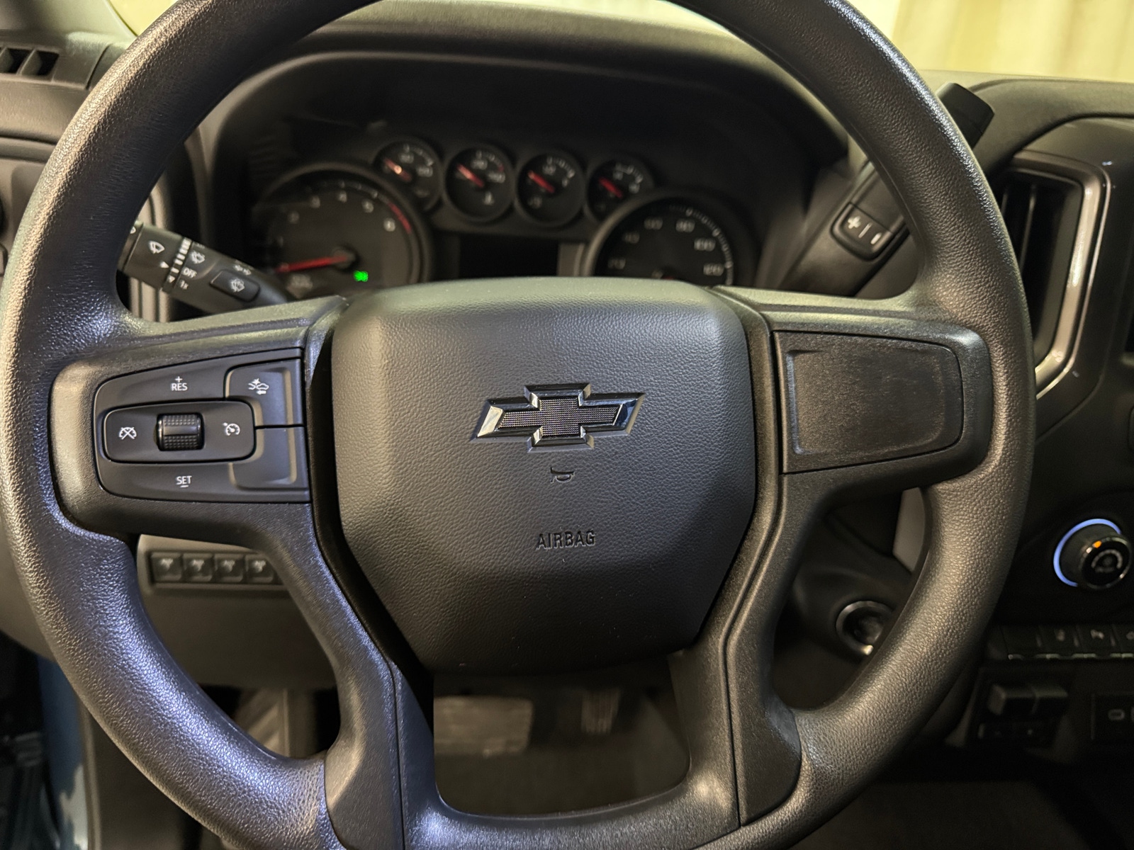 Thumbnail: 2025 Chevrolet Silverado 2500 - 5