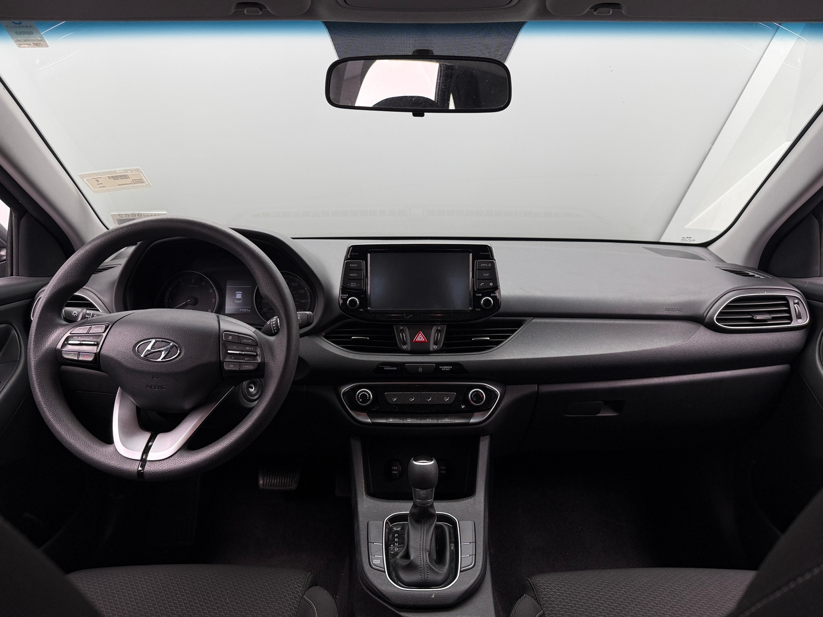 Thumbnail: 2018 Hyundai Elantra - 3