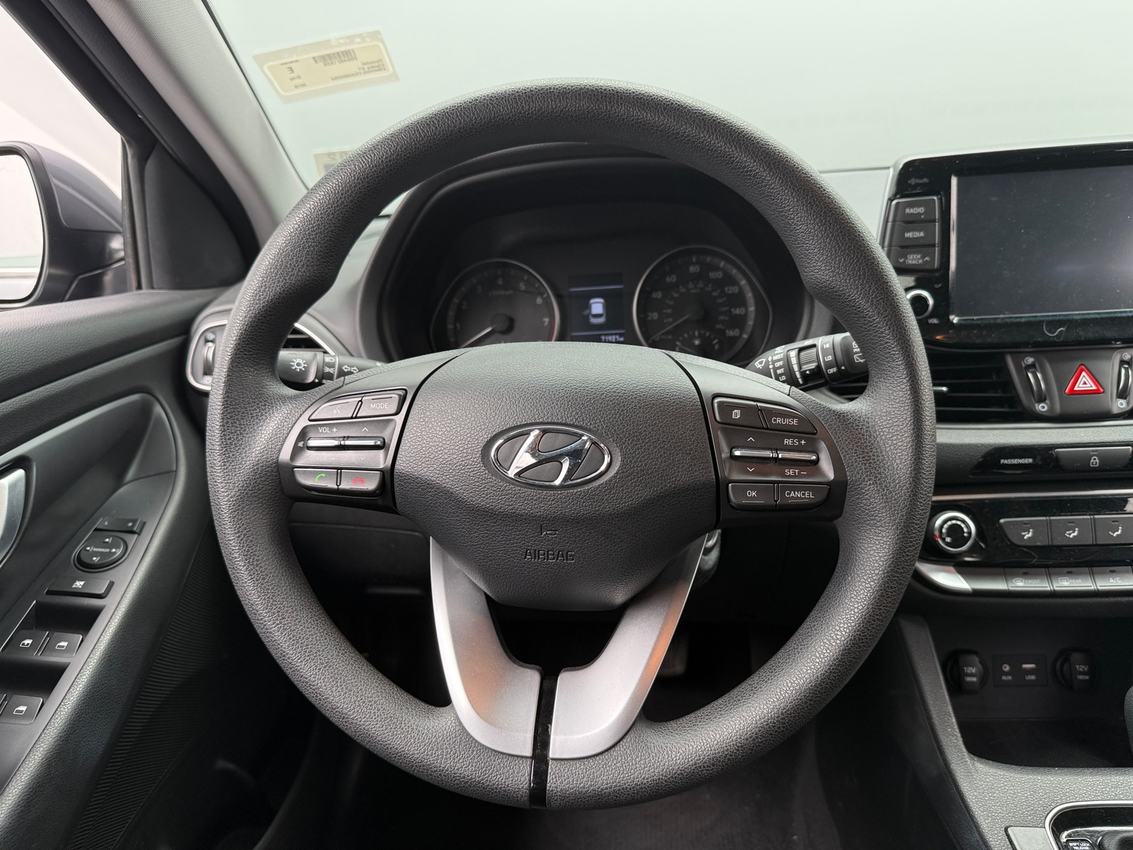 Thumbnail: 2018 Hyundai Elantra - 5