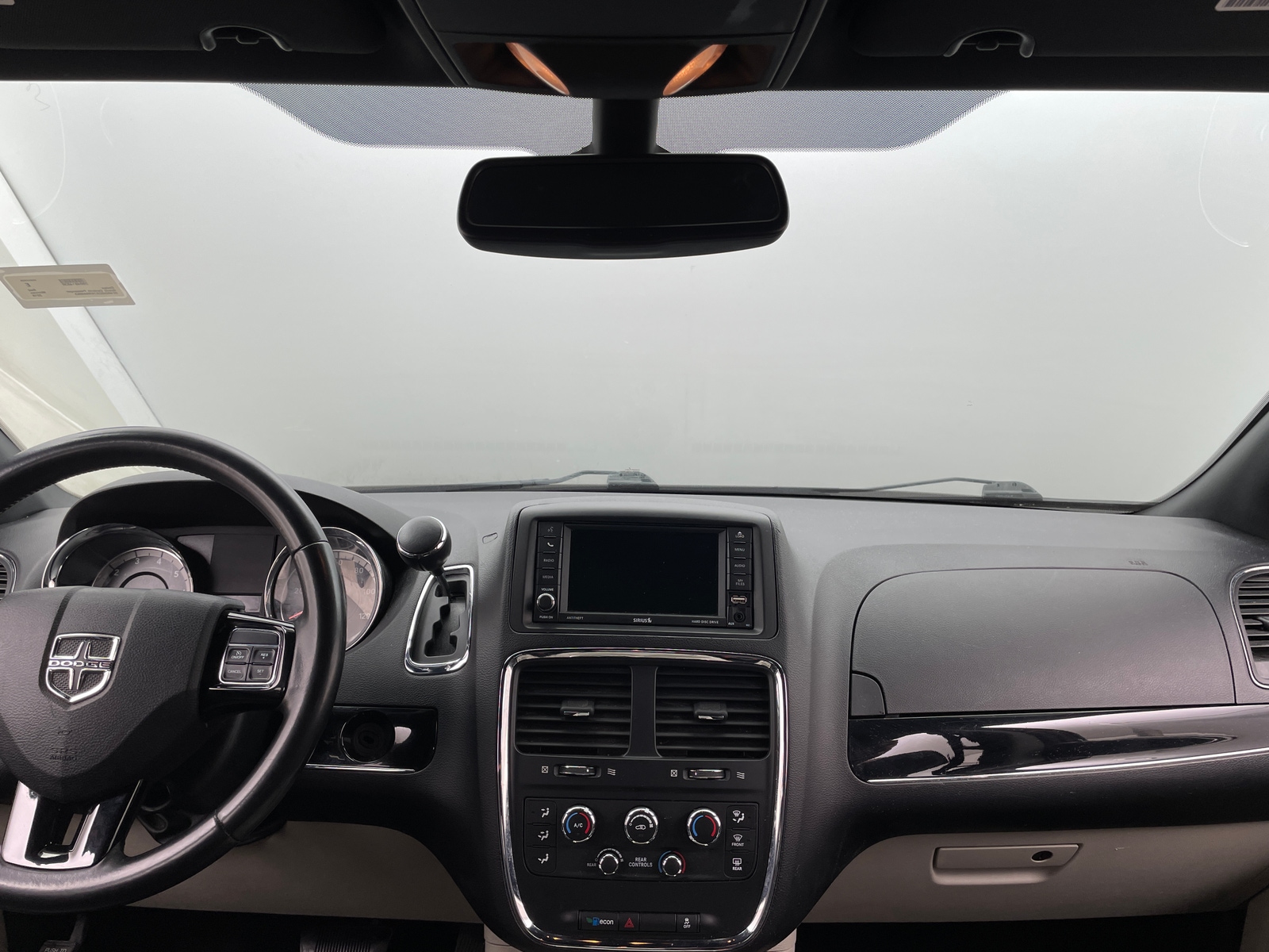 Thumbnail: 2019 Dodge Grand Caravan - 3