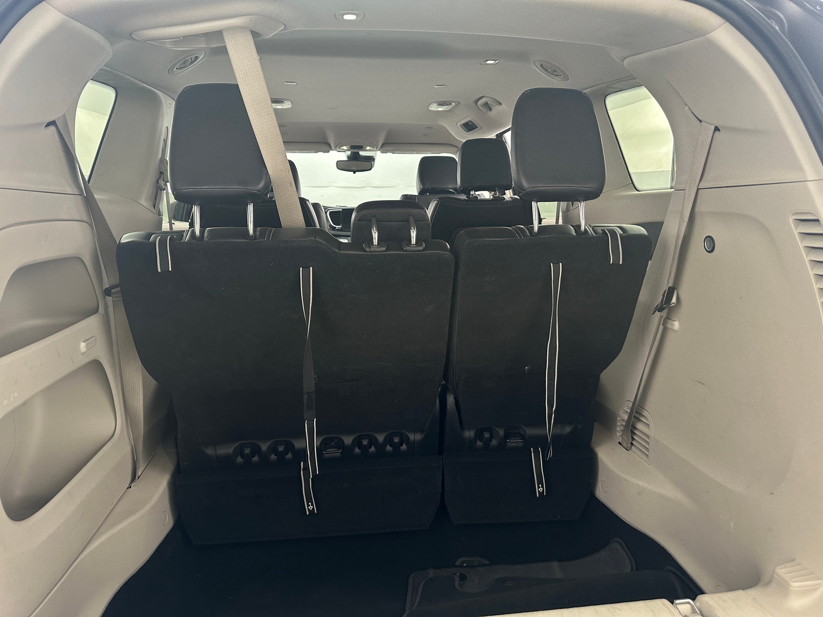 Thumbnail: 2023 Chrysler Pacifica - 6