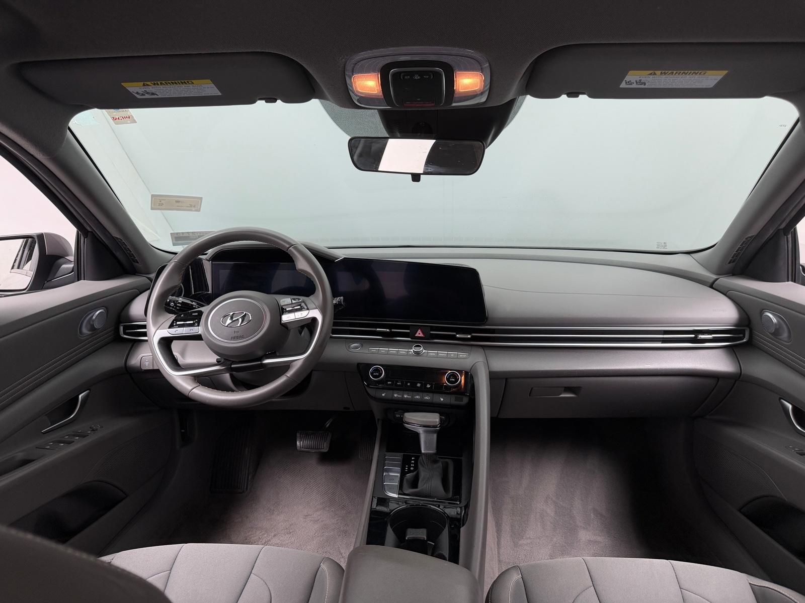 Thumbnail: 2023 Hyundai Elantra - 3